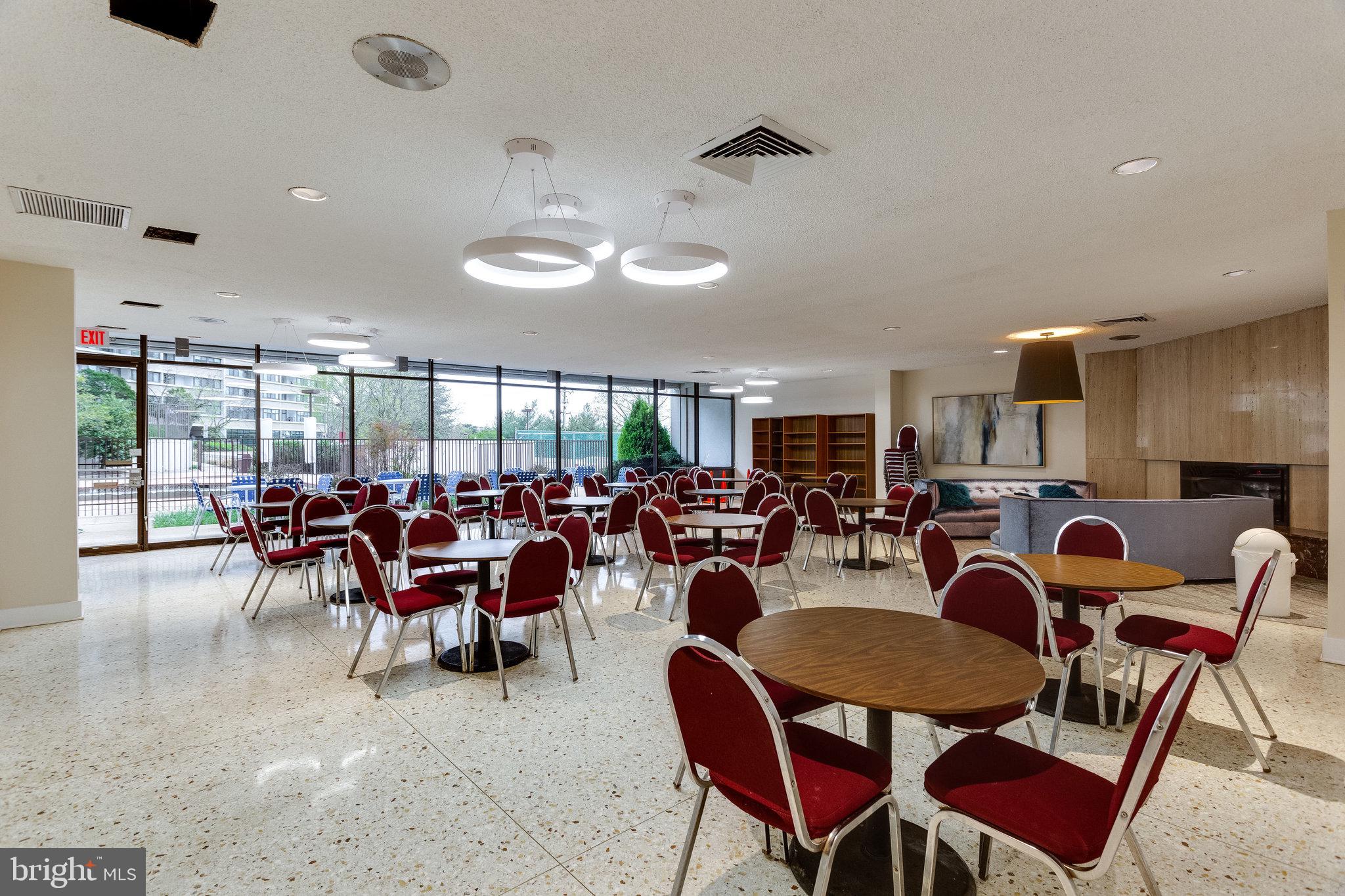 ALEXANDRIA KNOLLS - Residential