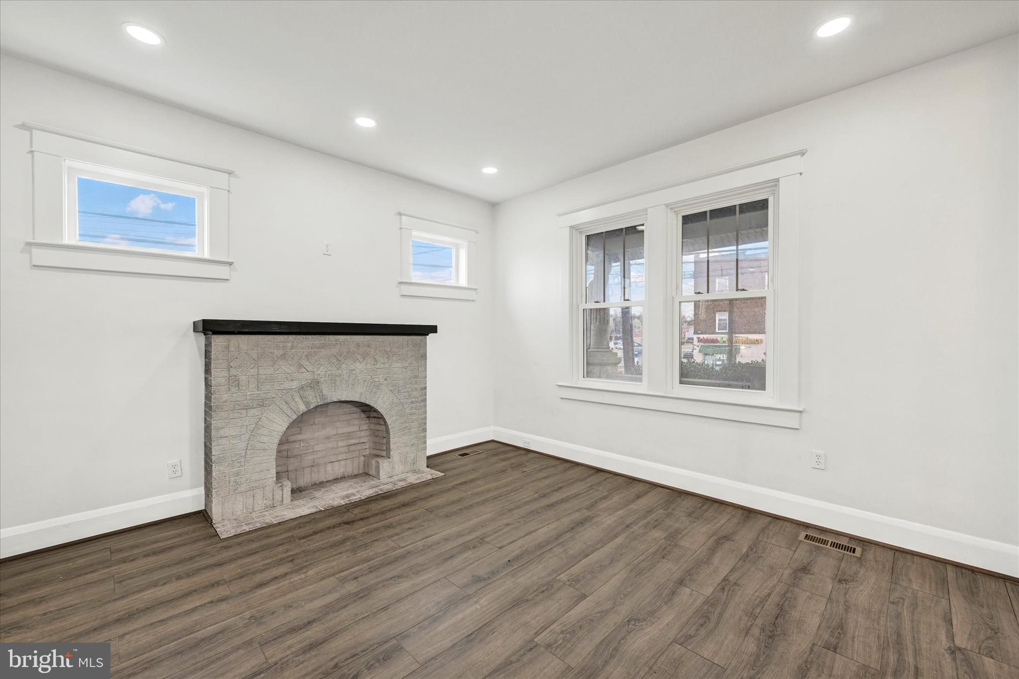 ROSEDALE - Residential