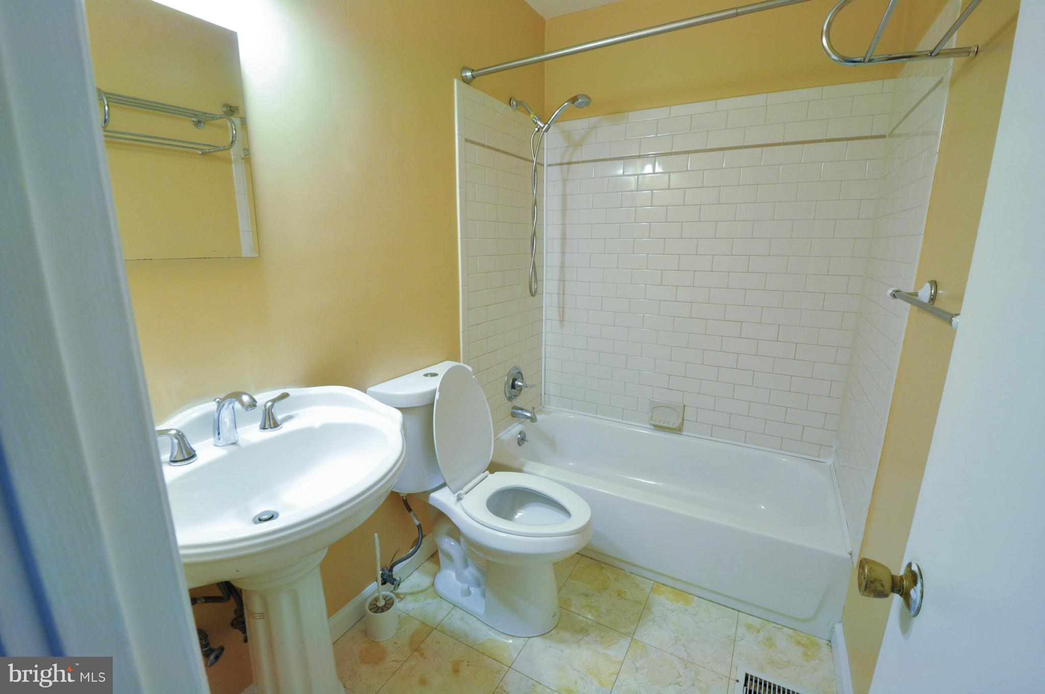 WINDSOR PARK - Residential Lease