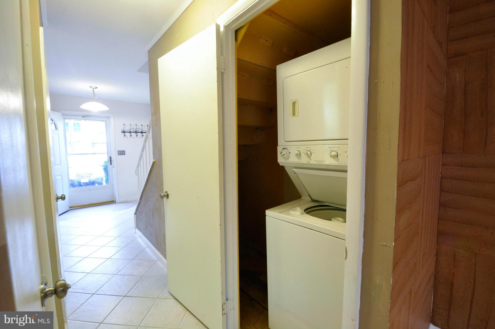 WINDSOR PARK - Residential Lease