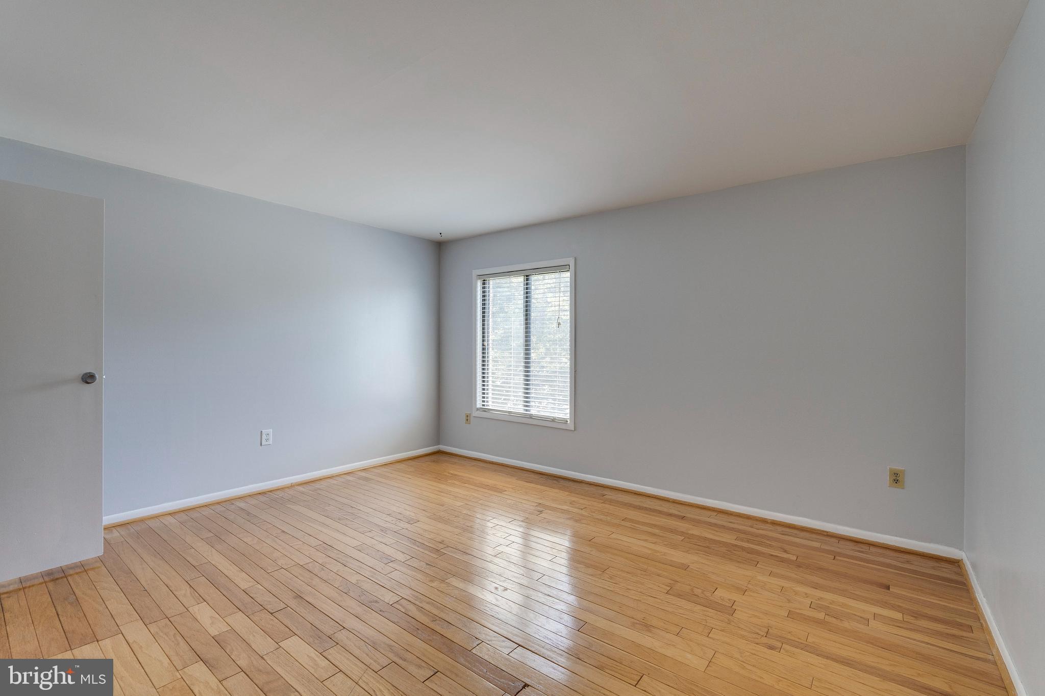 HUNTING RIDGE CONDOMINIUM - Residential Lease