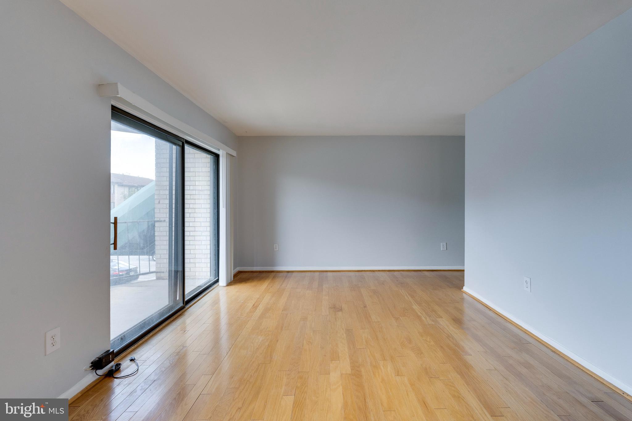 HUNTING RIDGE CONDOMINIUM - Residential Lease