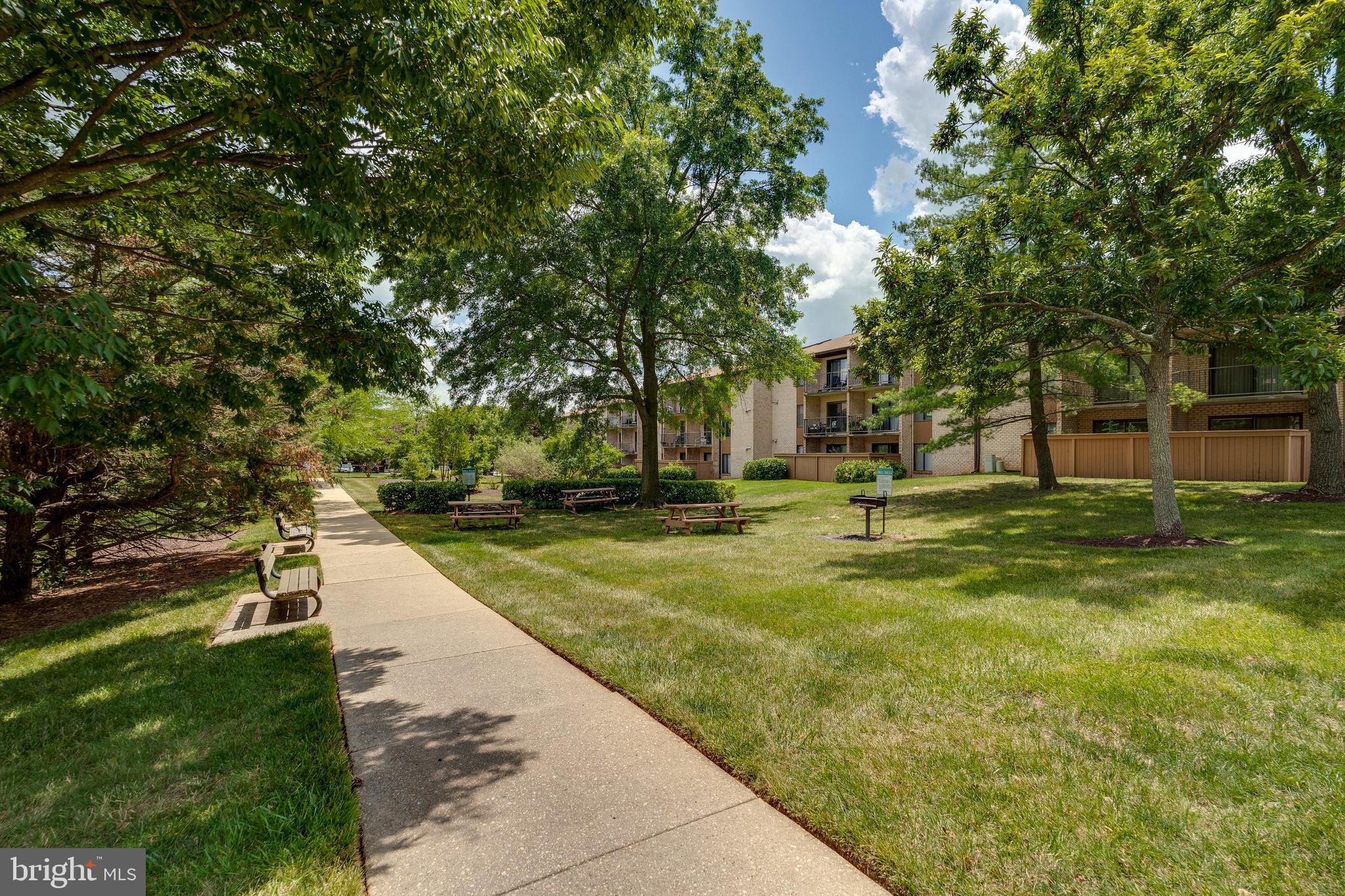 HUNTING RIDGE CONDOMINIUM - Residential Lease