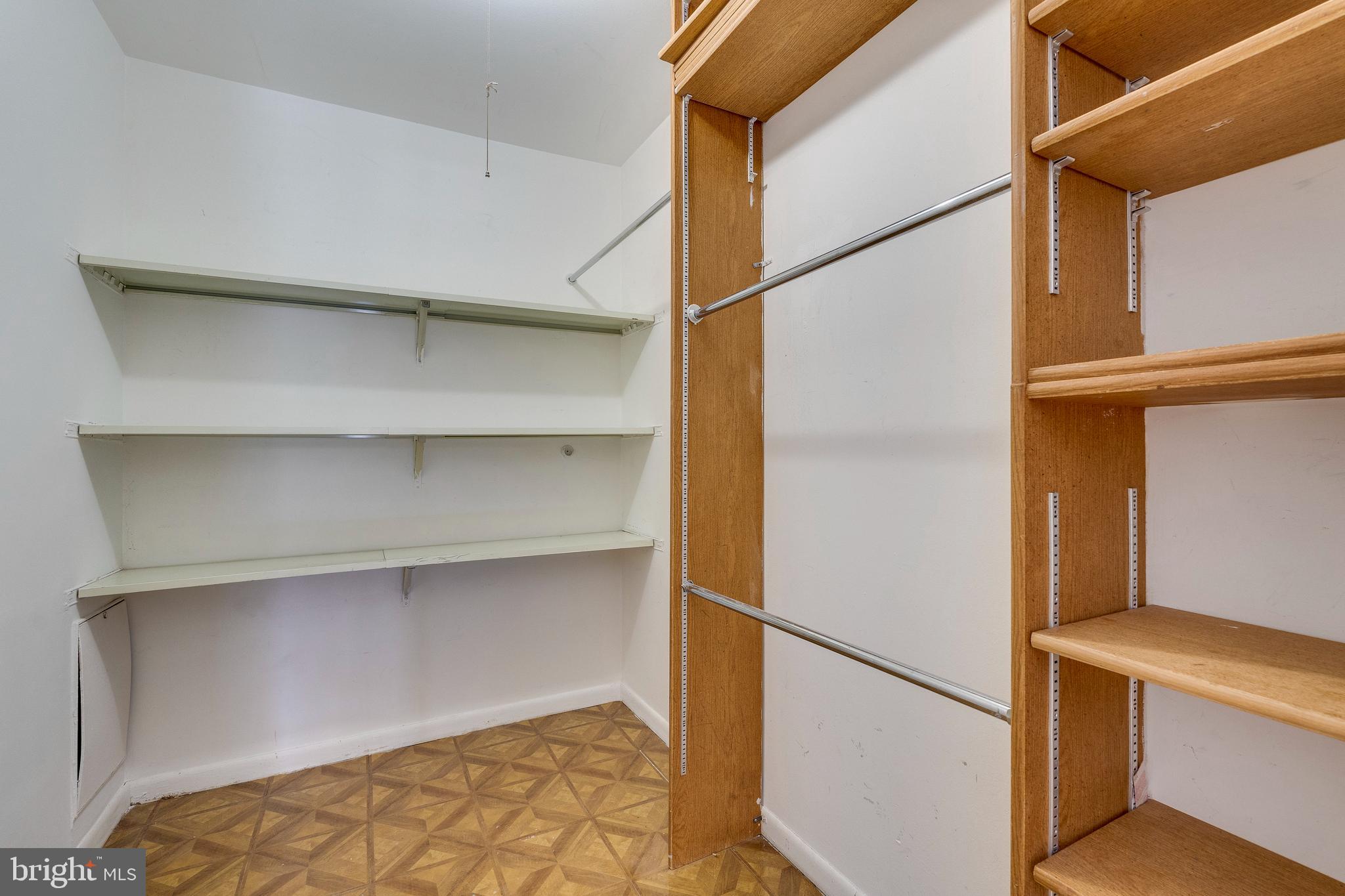 HUNTING RIDGE CONDOMINIUM - Residential Lease