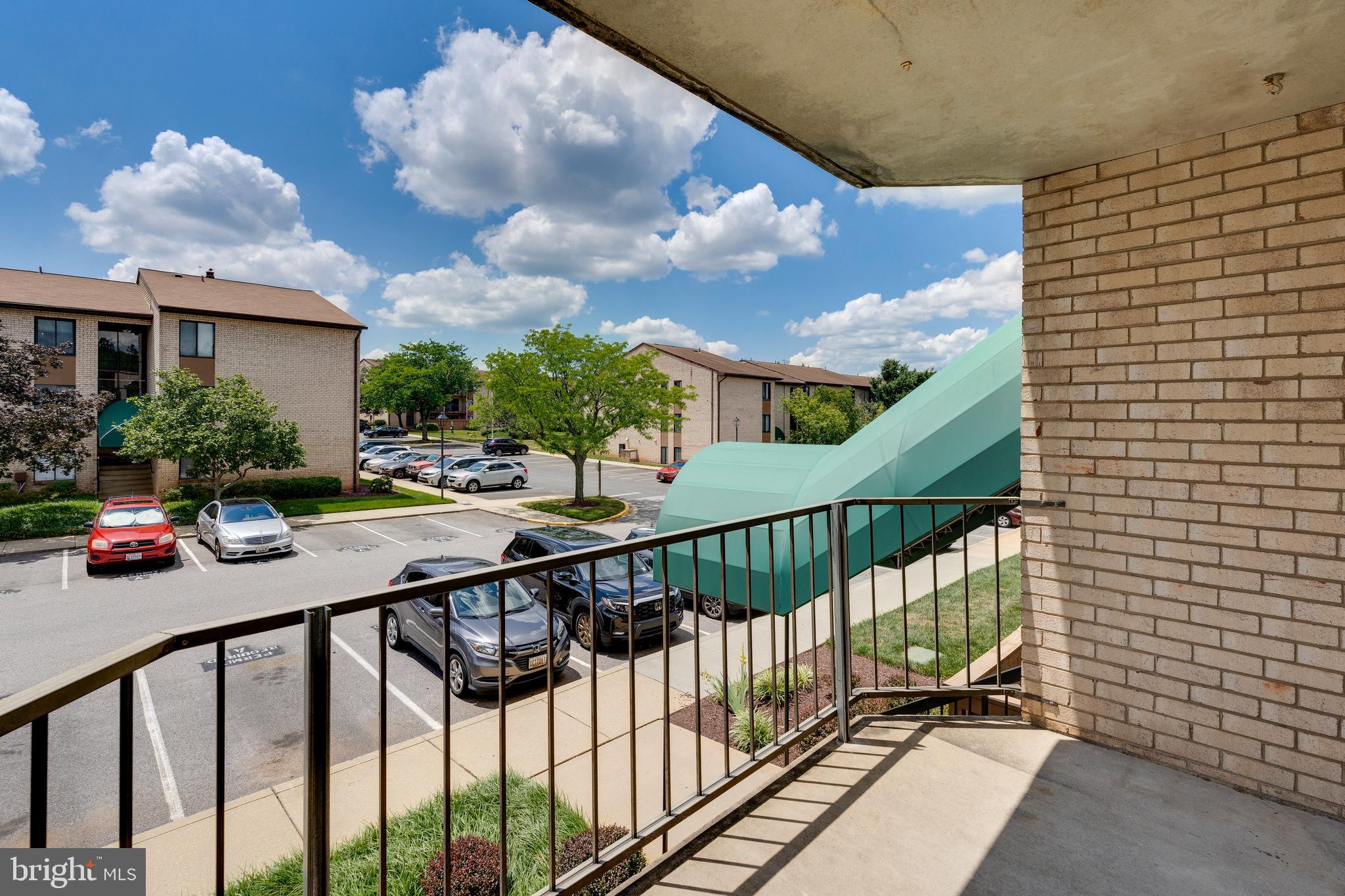 HUNTING RIDGE CONDOMINIUM - Residential Lease