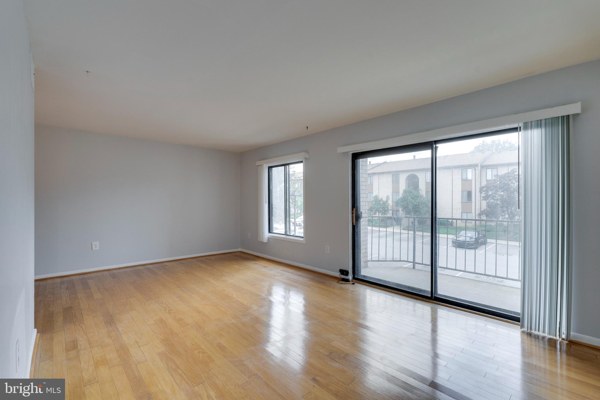 HUNTING RIDGE CONDOMINIUM - Residential Lease