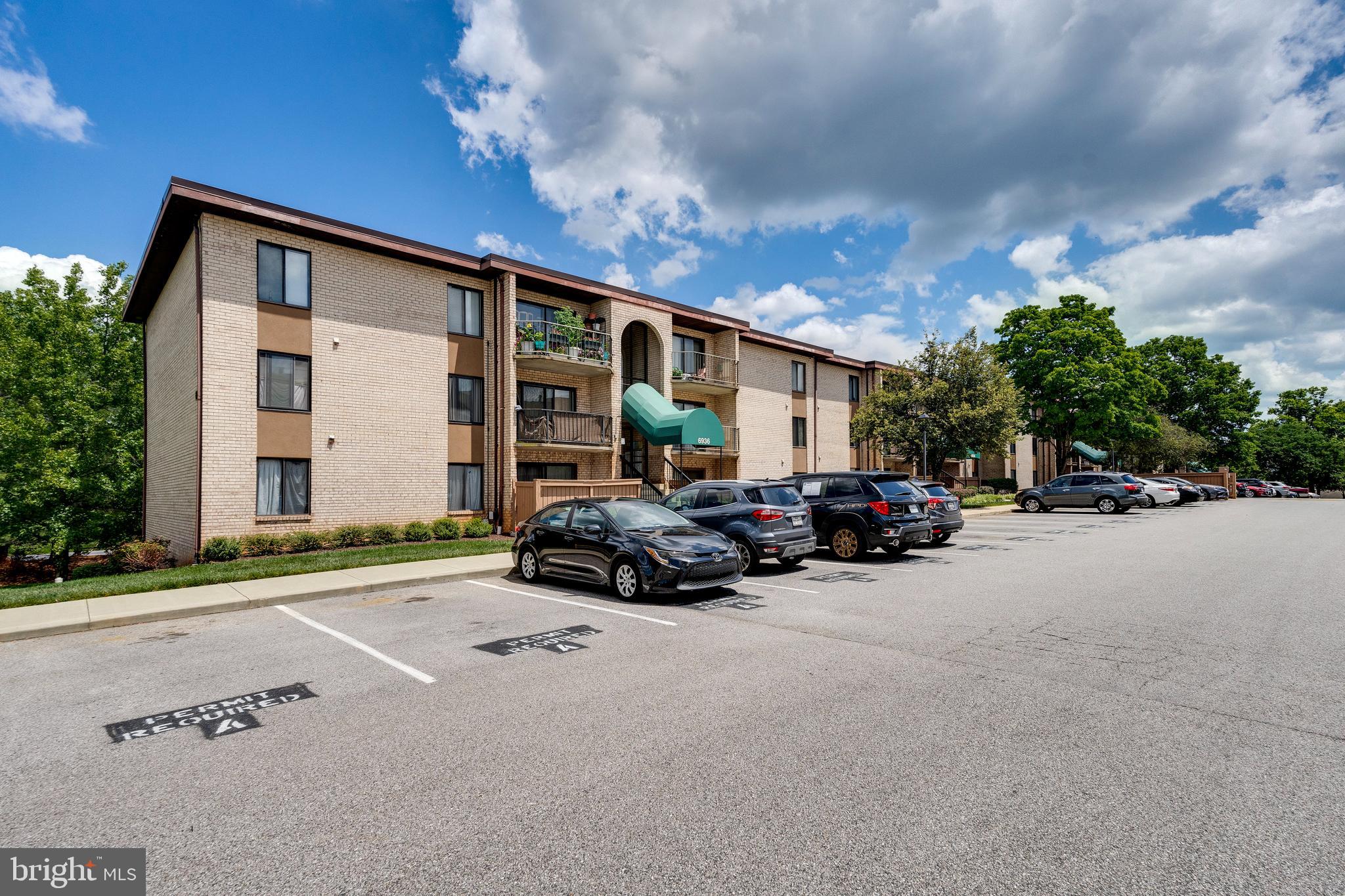 HUNTING RIDGE CONDOMINIUM - Residential Lease
