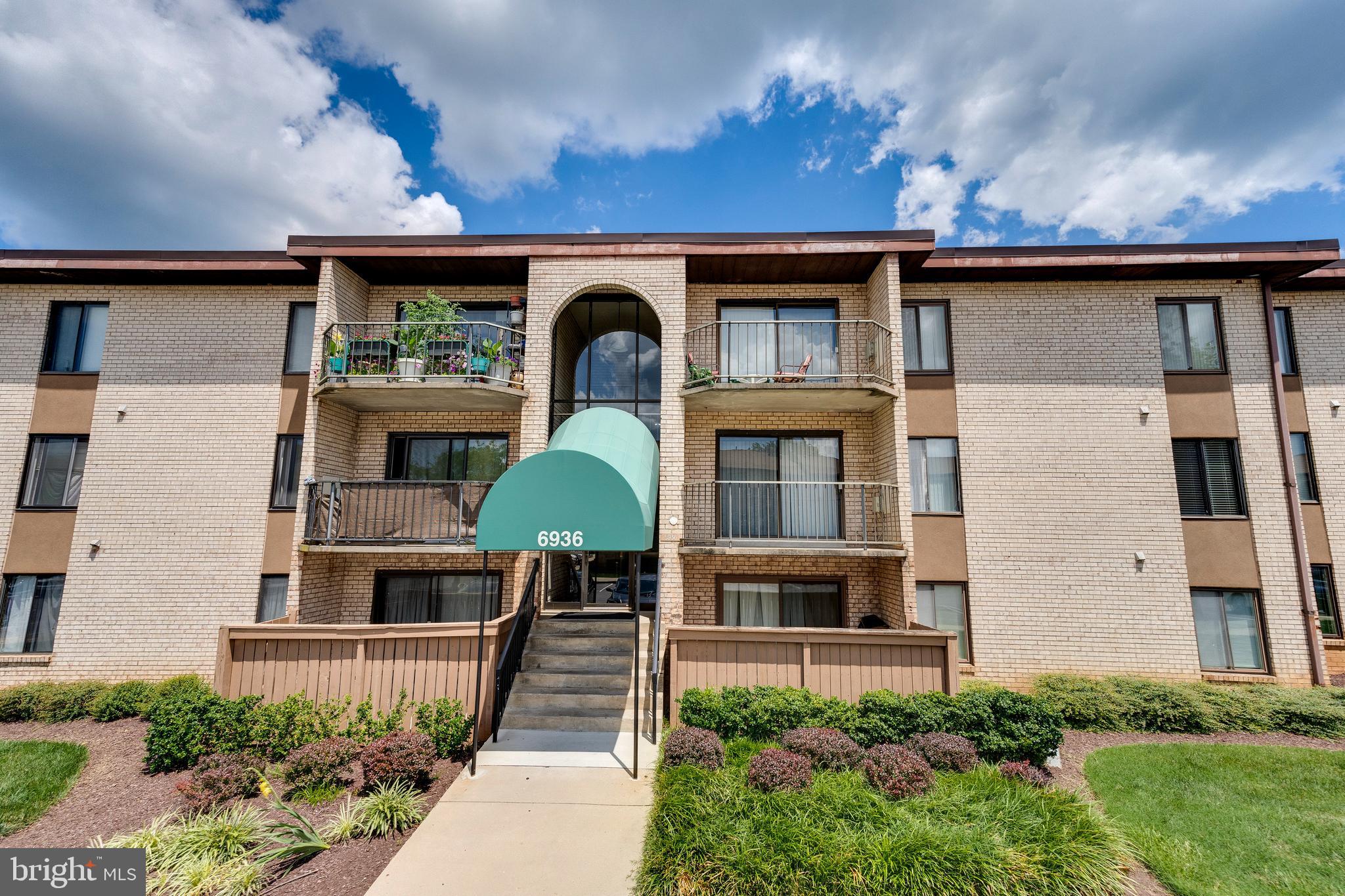 HUNTING RIDGE CONDOMINIUM - Residential Lease