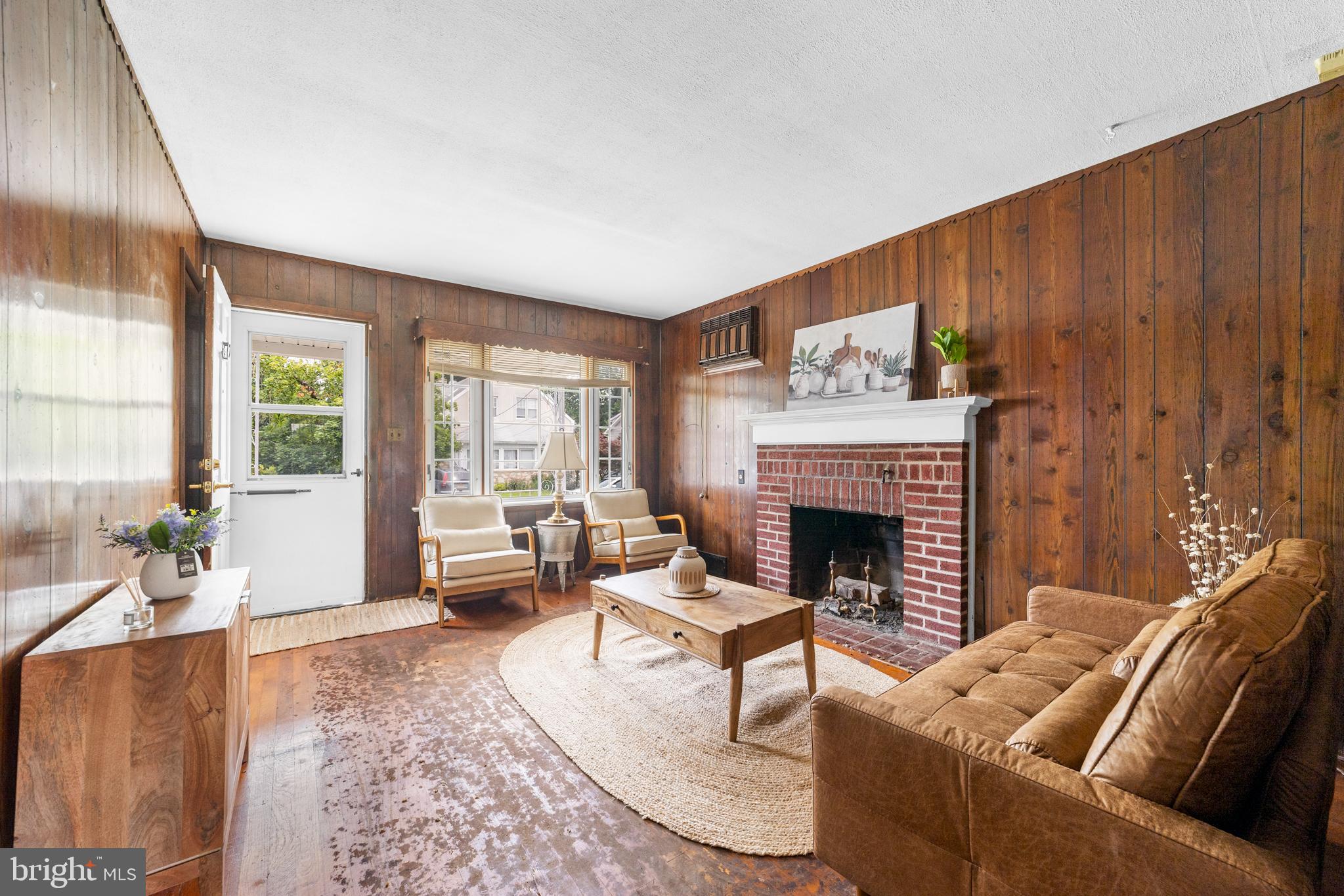 749 PUTNAM AVENUE