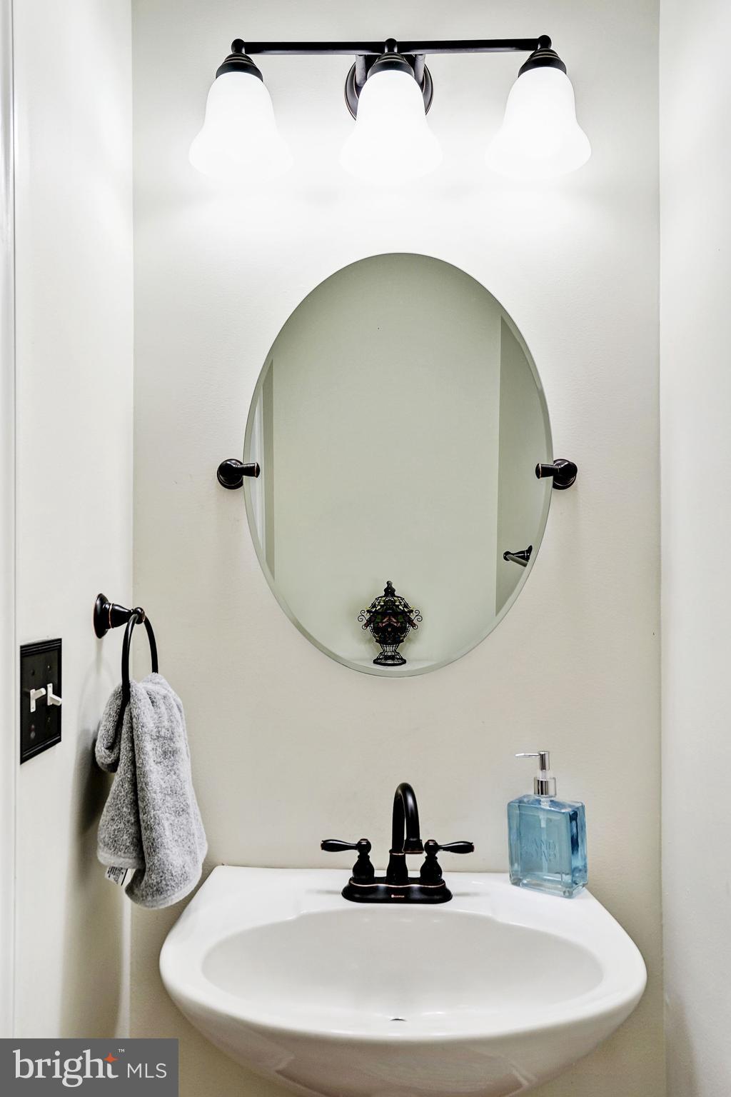 HUNTINGTON GROVE - Residential