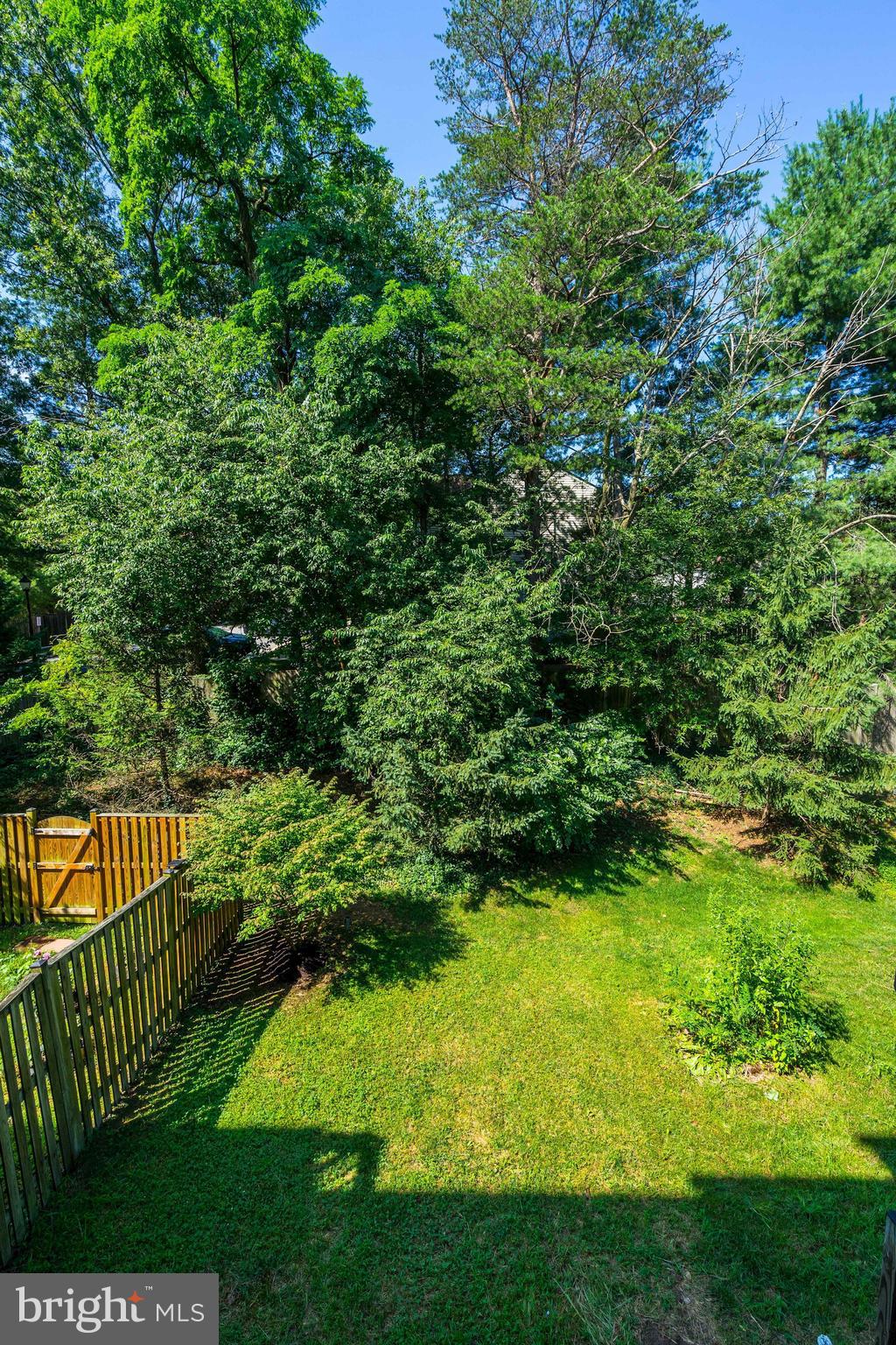 HUNTINGTON GROVE - Residential