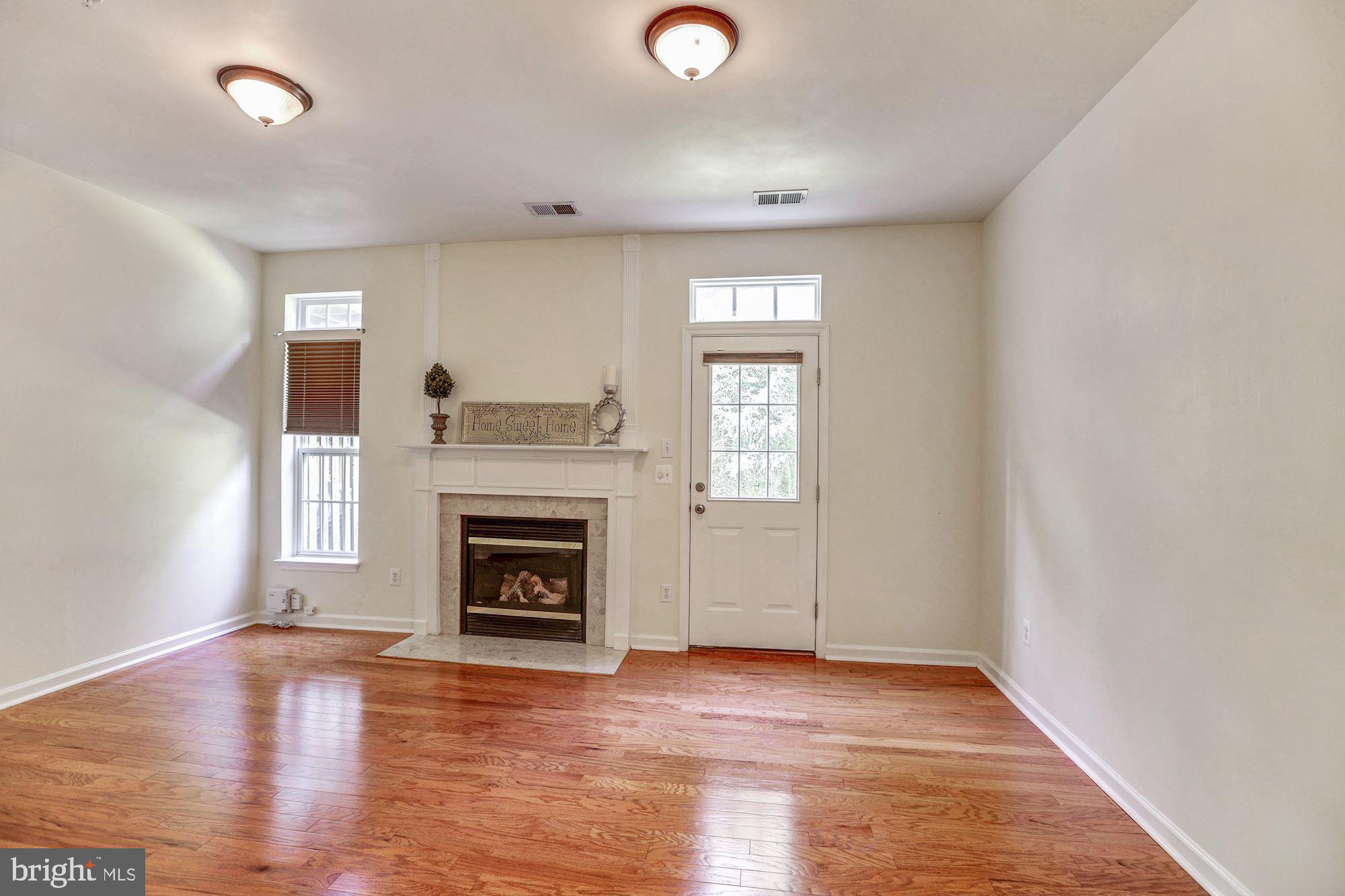 HUNTINGTON GROVE - Residential