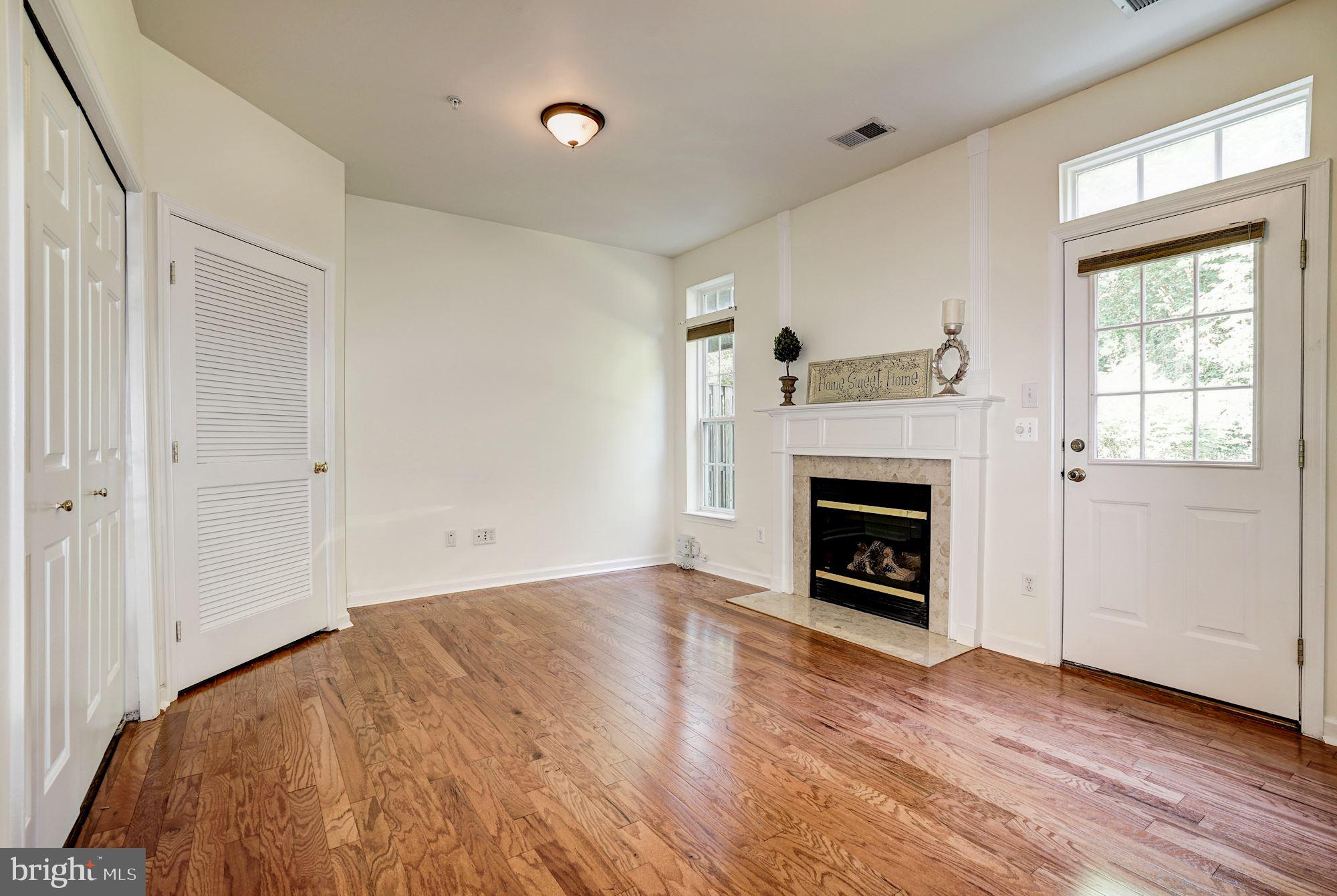 HUNTINGTON GROVE - Residential