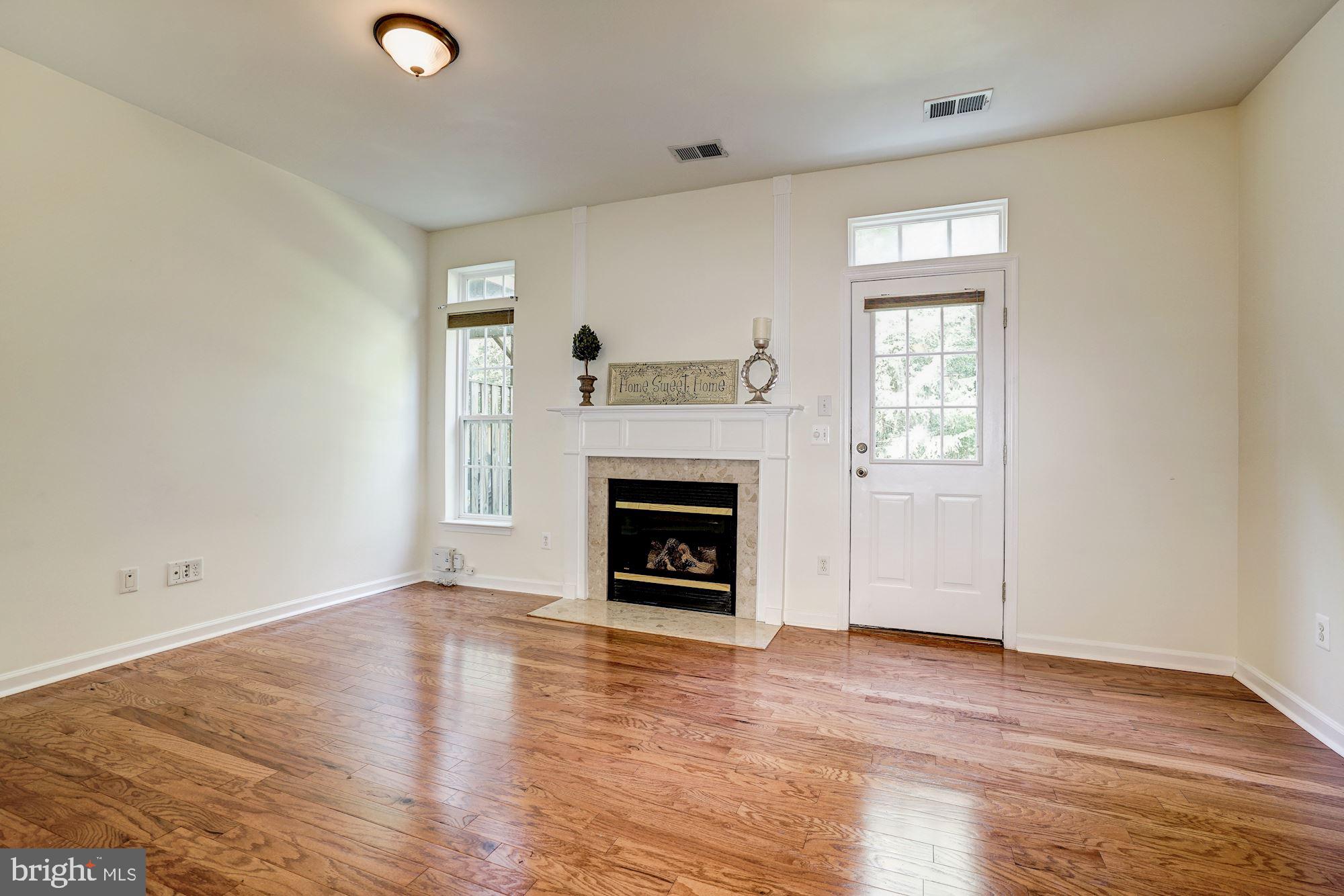 HUNTINGTON GROVE - Residential