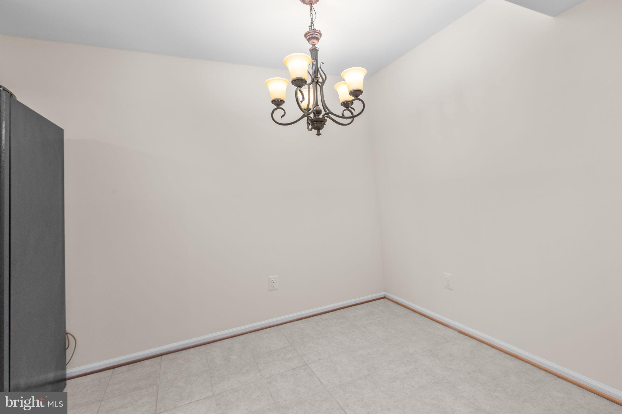 HUNTERS SQUARE - Residential