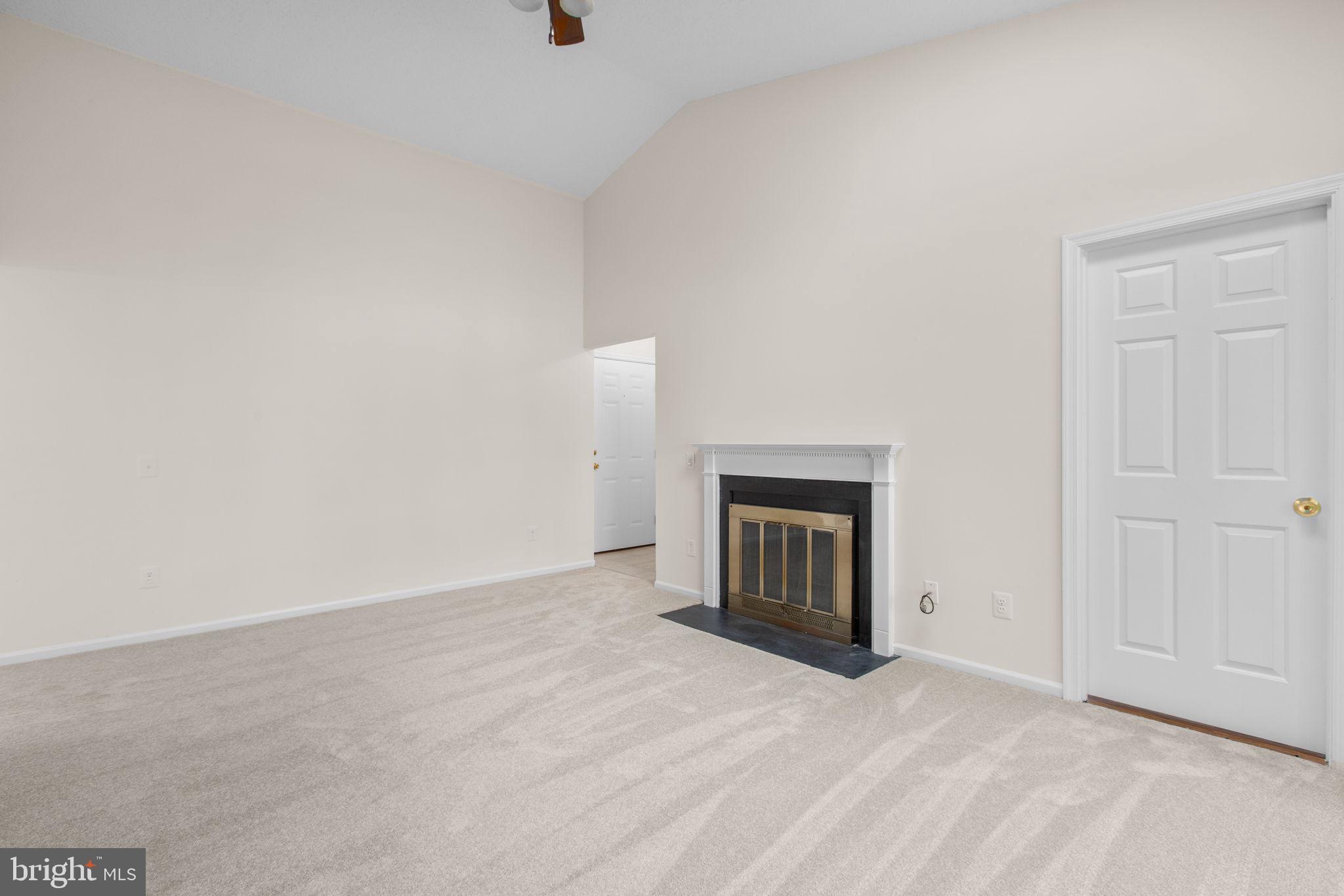 HUNTERS SQUARE - Residential