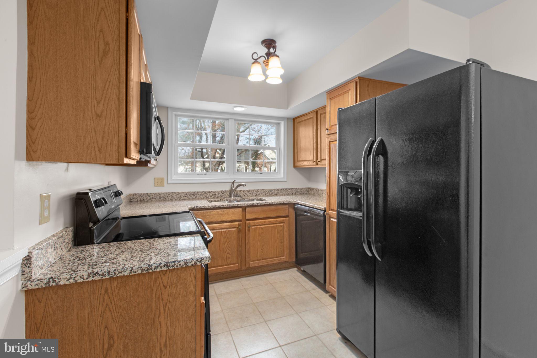 HUNTERS SQUARE - Residential