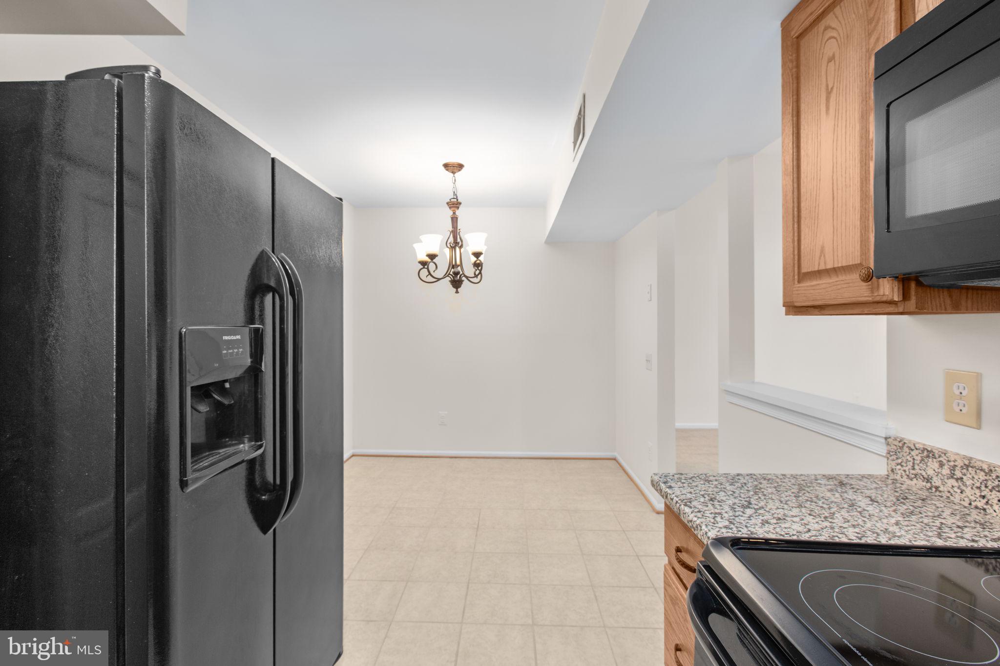 HUNTERS SQUARE - Residential