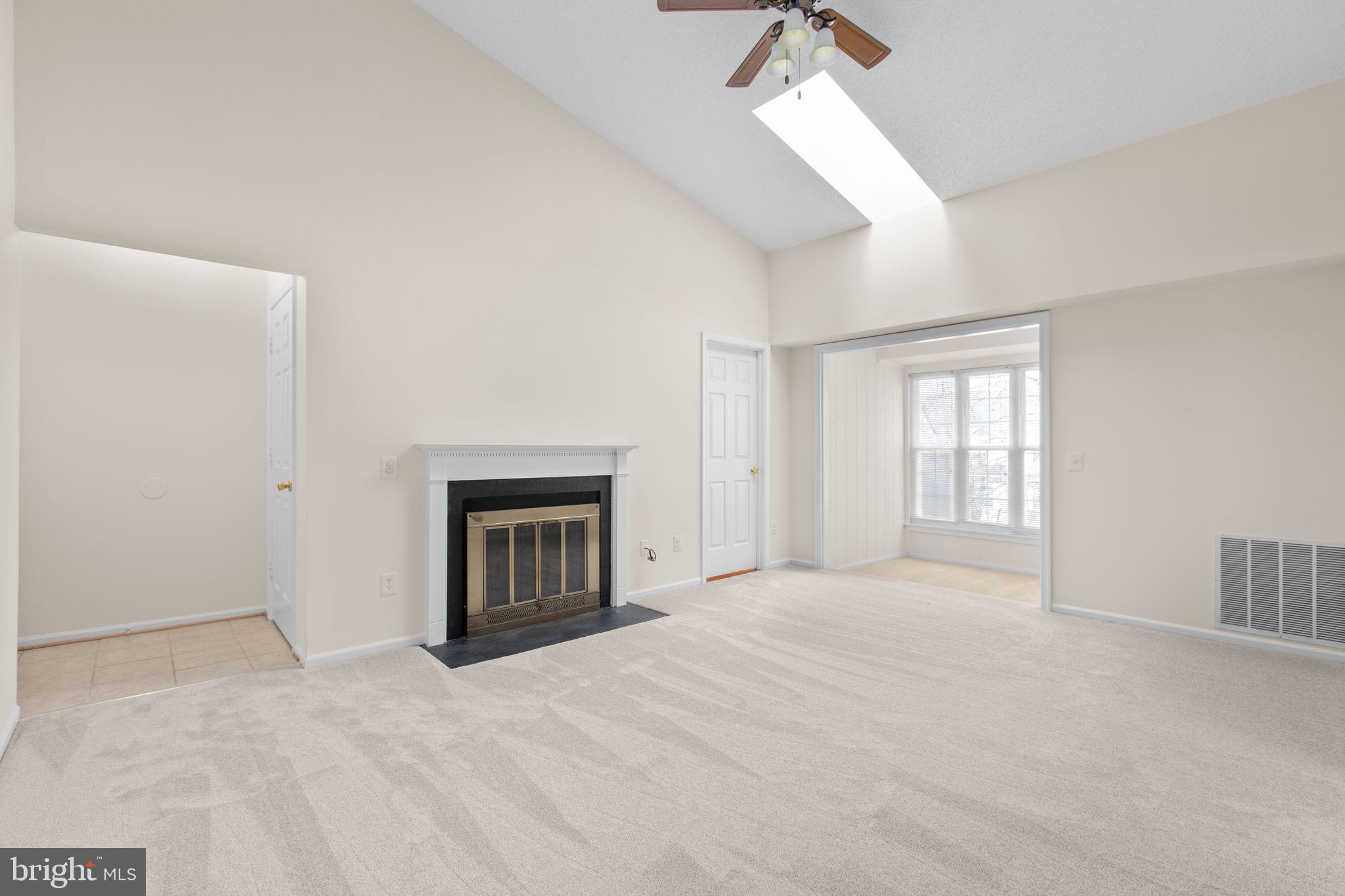 HUNTERS SQUARE - Residential