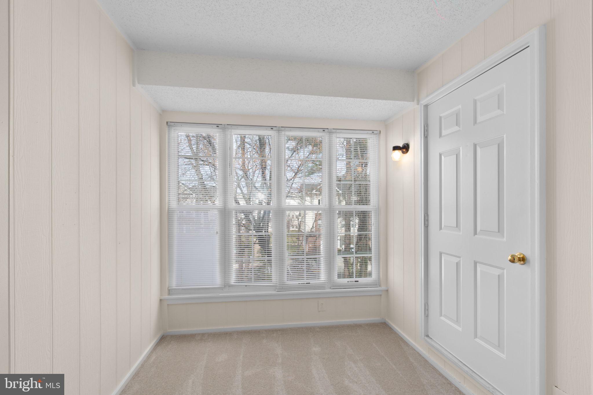 HUNTERS SQUARE - Residential