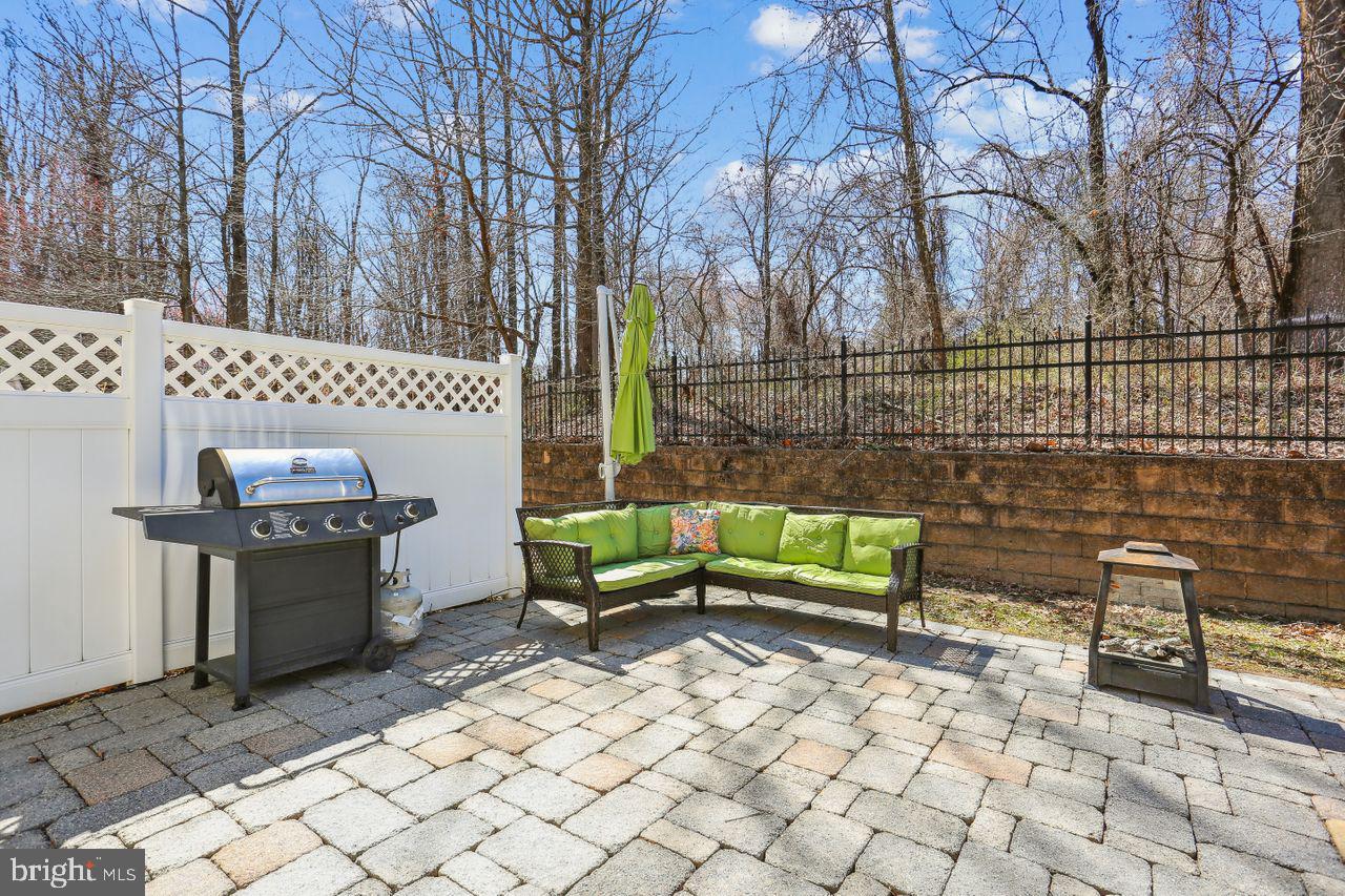 WHITE OAK - Residential