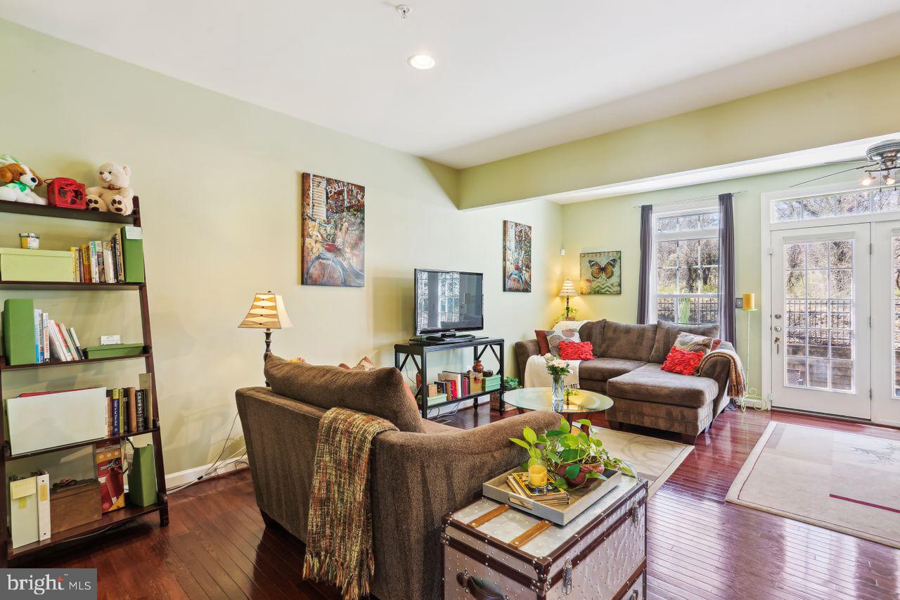 WHITE OAK - Residential