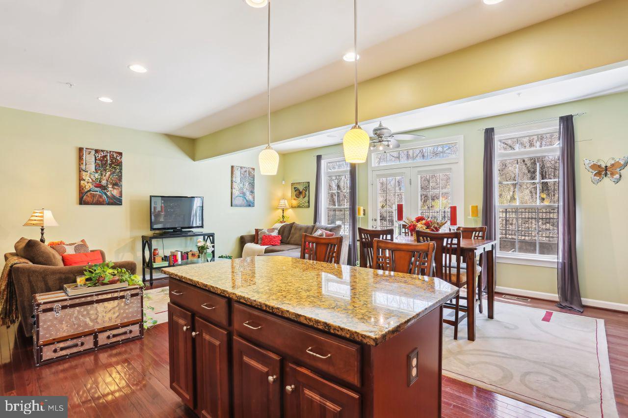 WHITE OAK - Residential