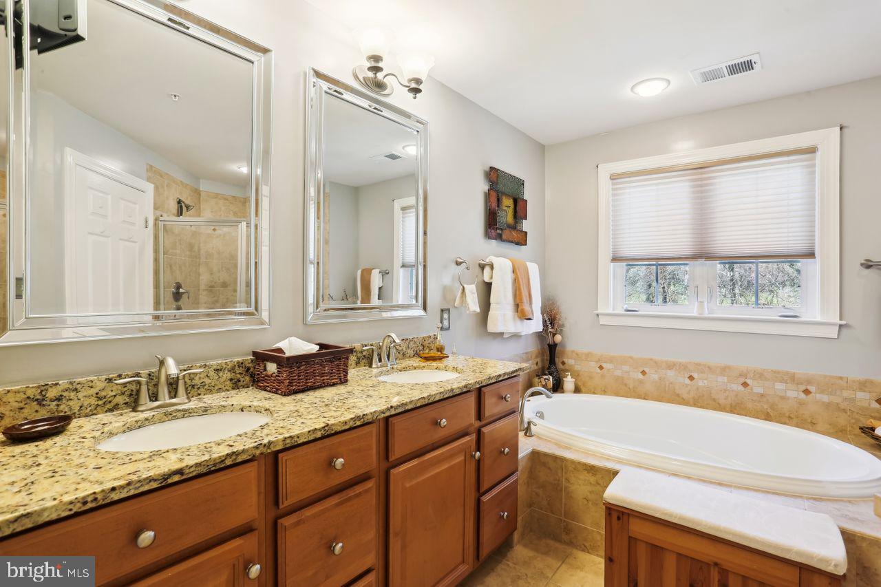 WHITE OAK - Residential