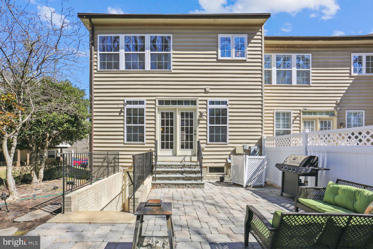 WHITE OAK - Residential