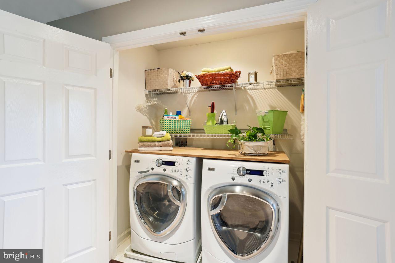 WHITE OAK - Residential