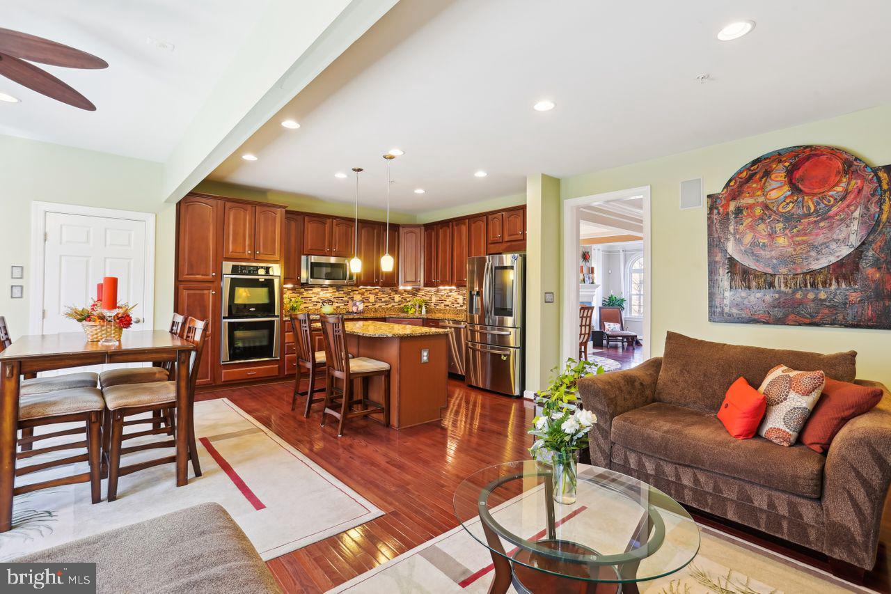 WHITE OAK - Residential