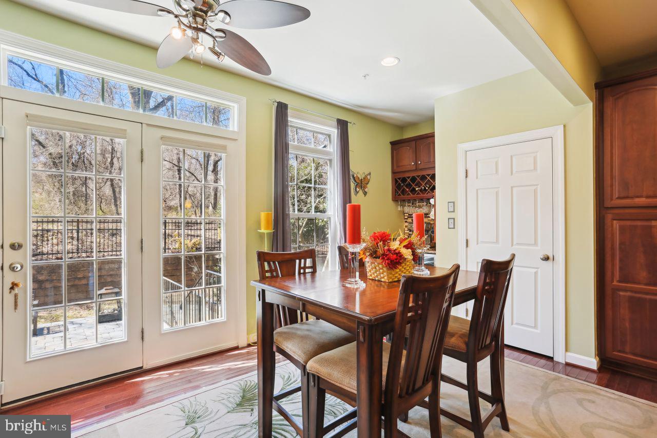 WHITE OAK - Residential