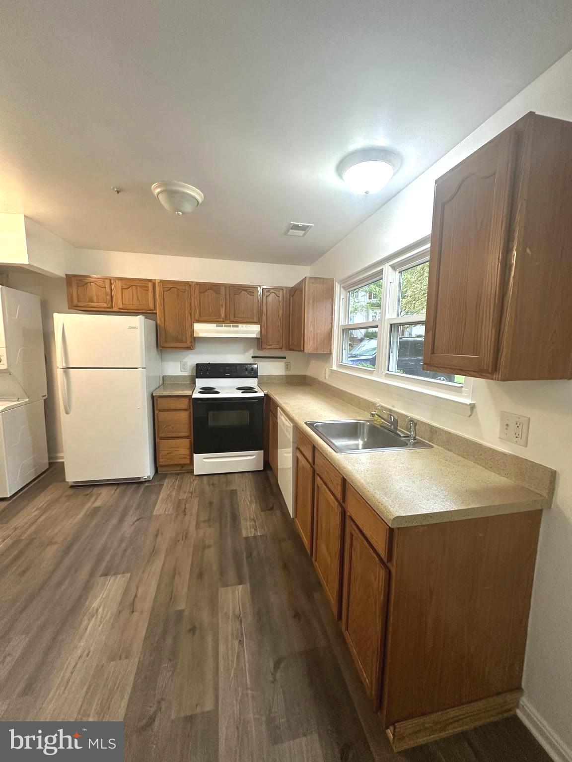 WHISPERING RIDGE - Residential Lease