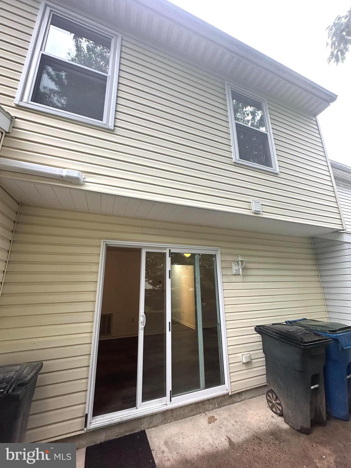 WHISPERING RIDGE - Residential Lease