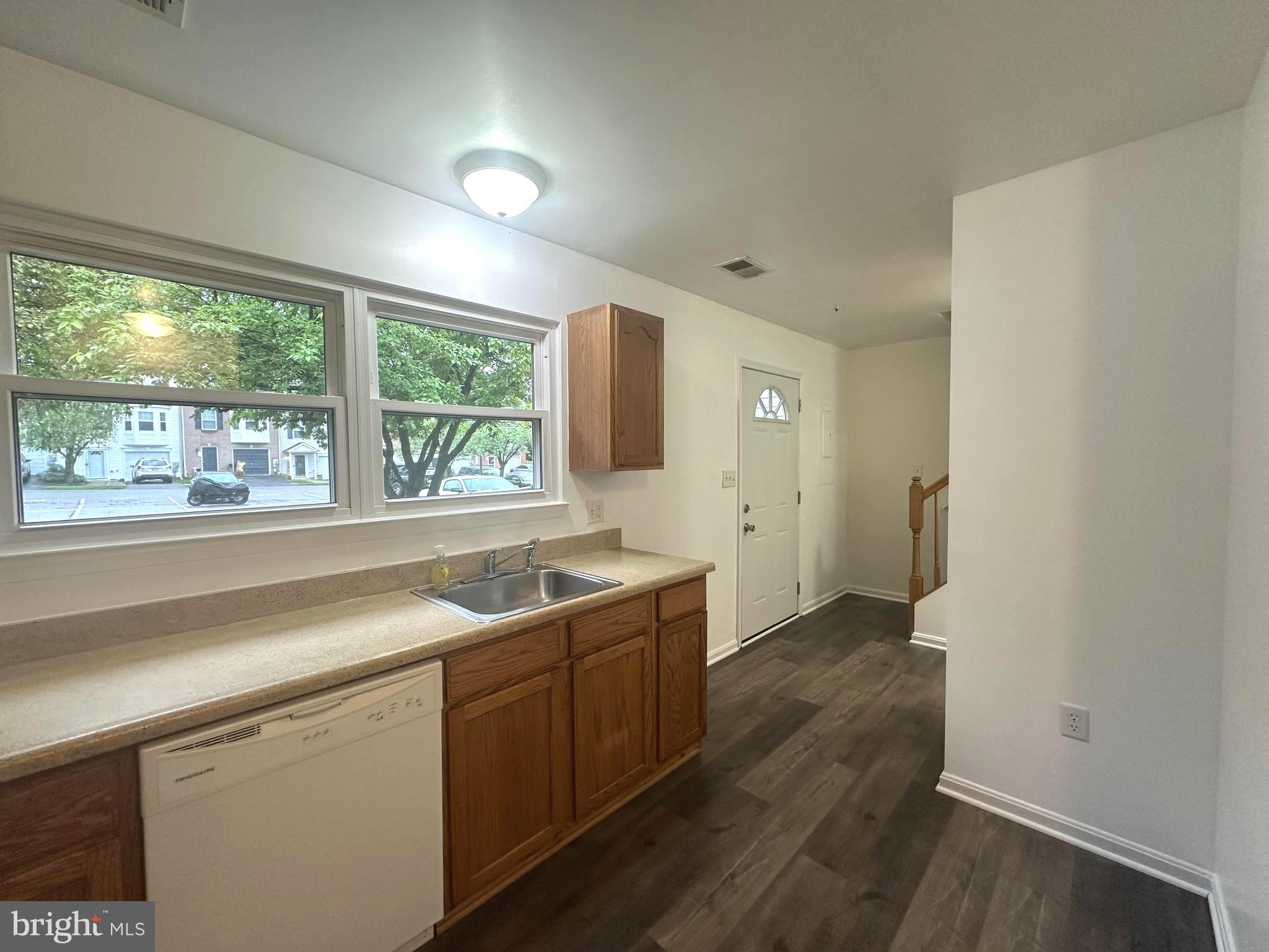 WHISPERING RIDGE - Residential Lease