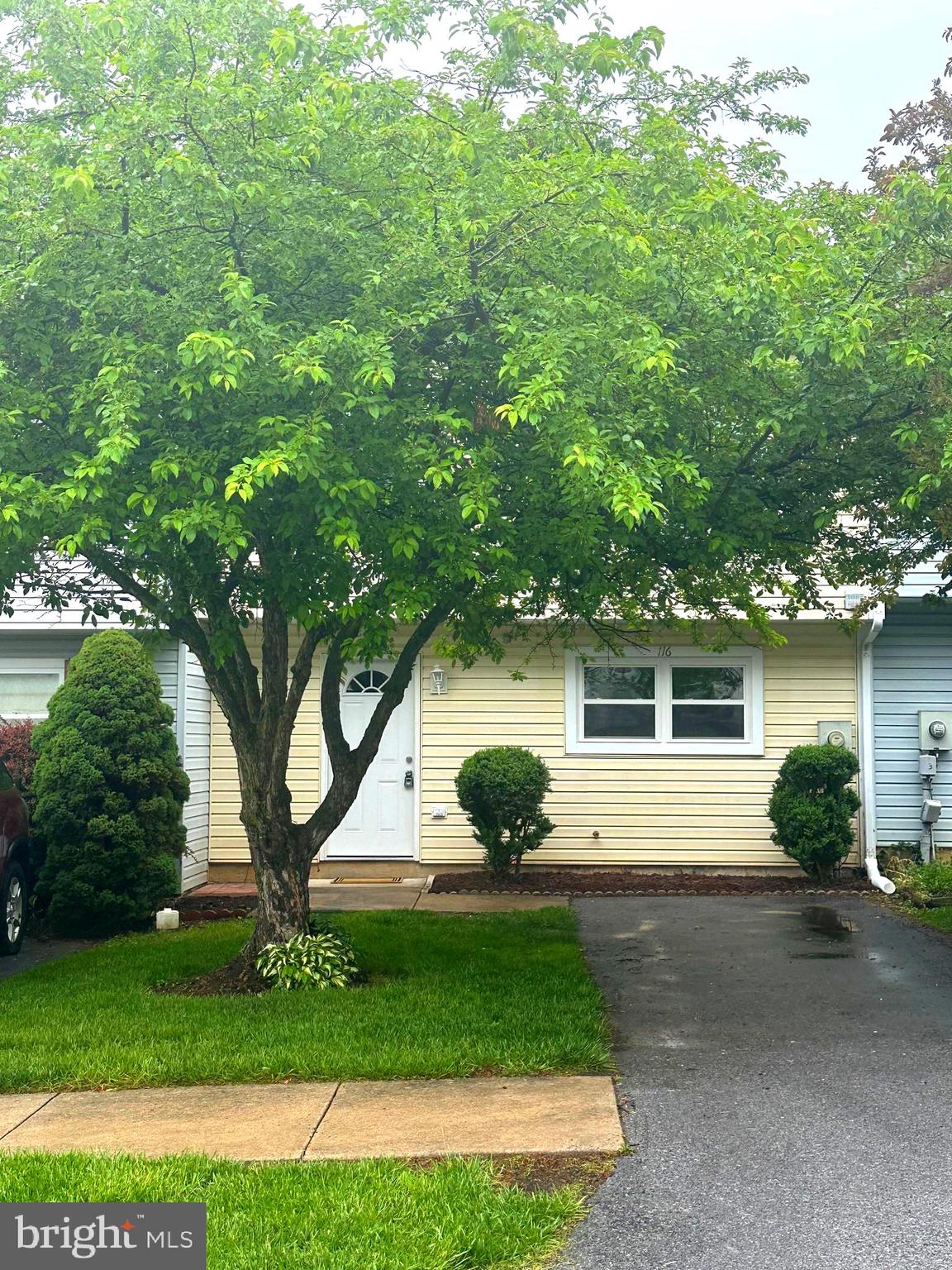 WHISPERING RIDGE - Residential Lease