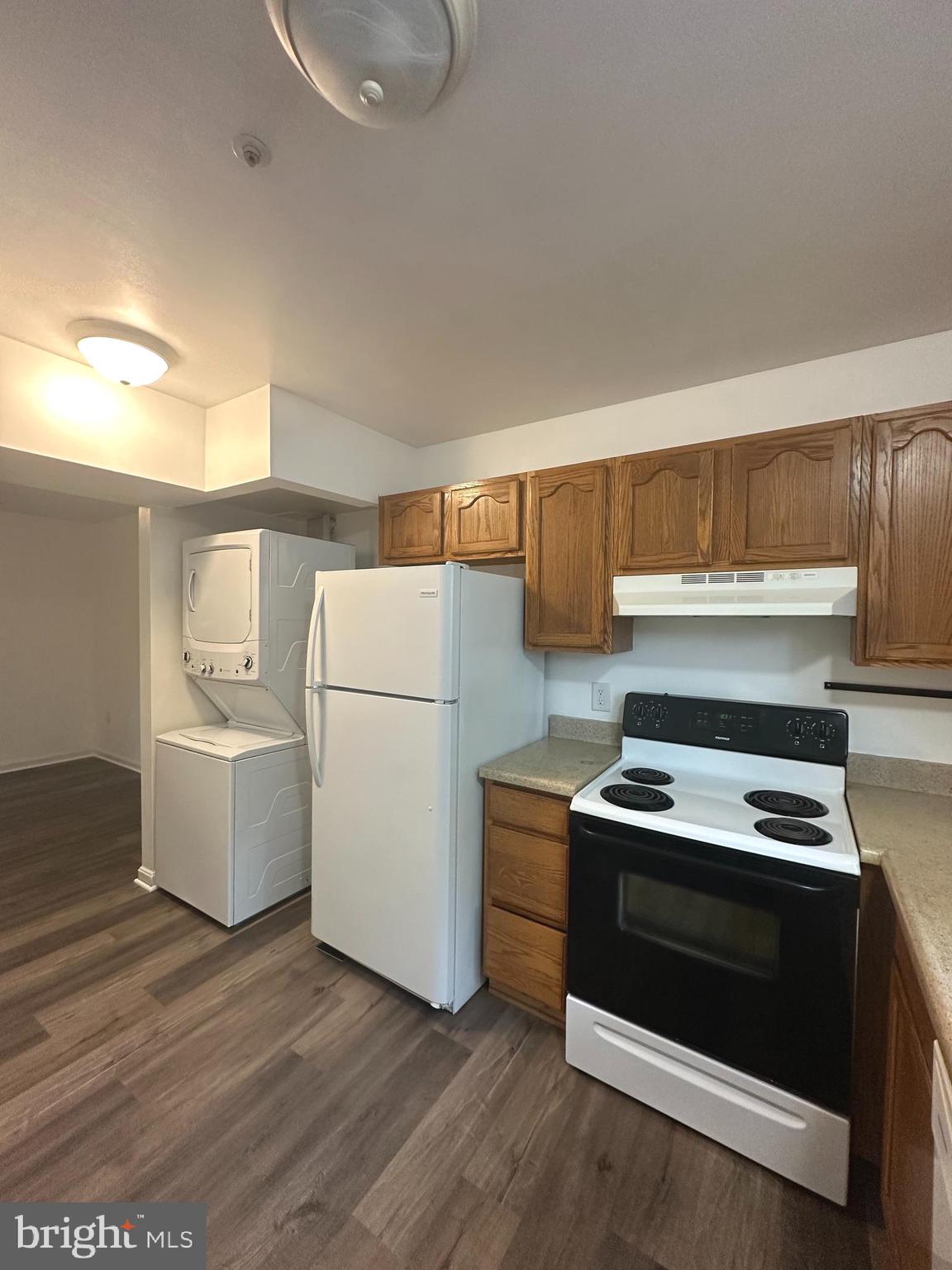 WHISPERING RIDGE - Residential Lease