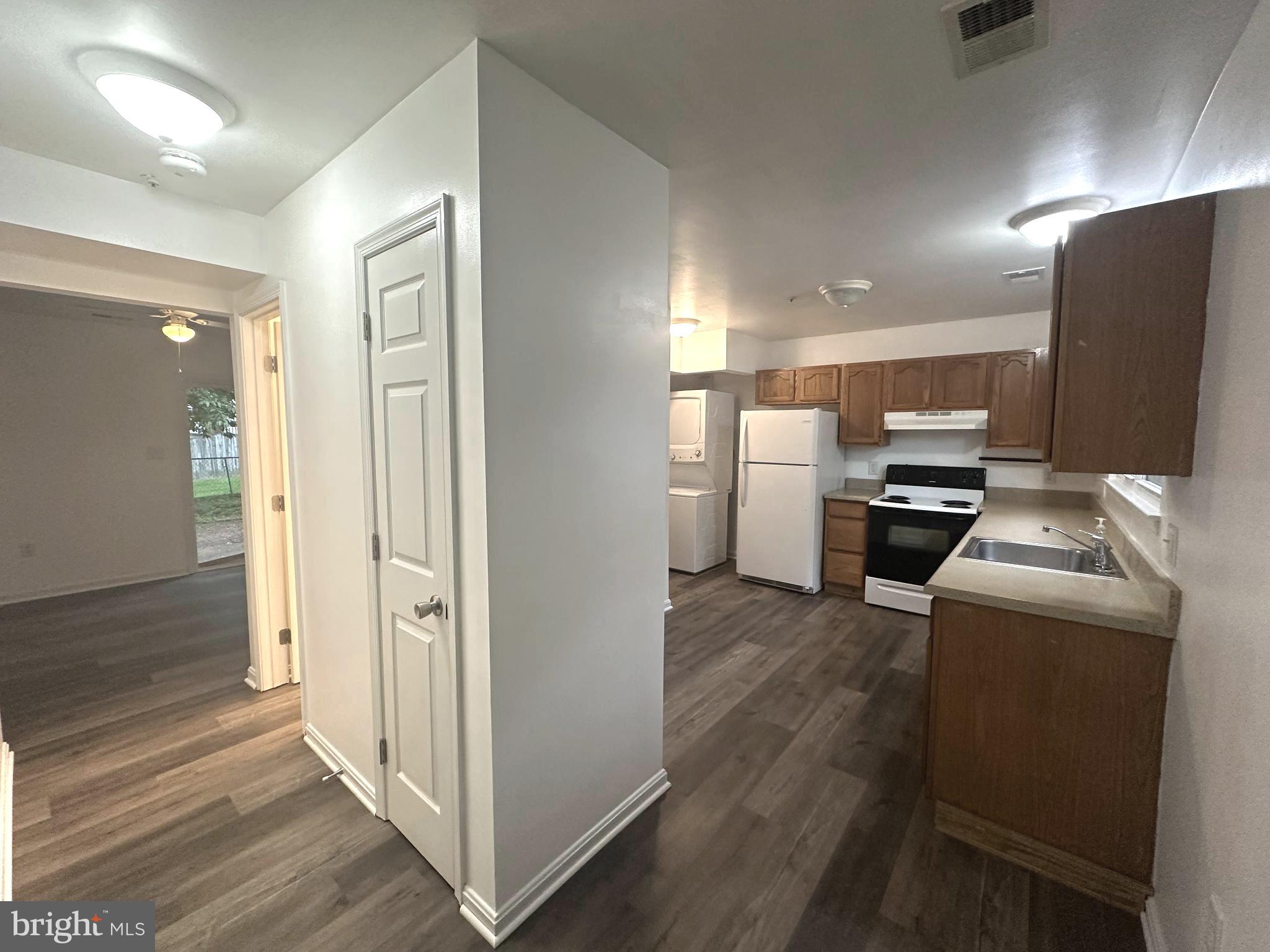 WHISPERING RIDGE - Residential Lease