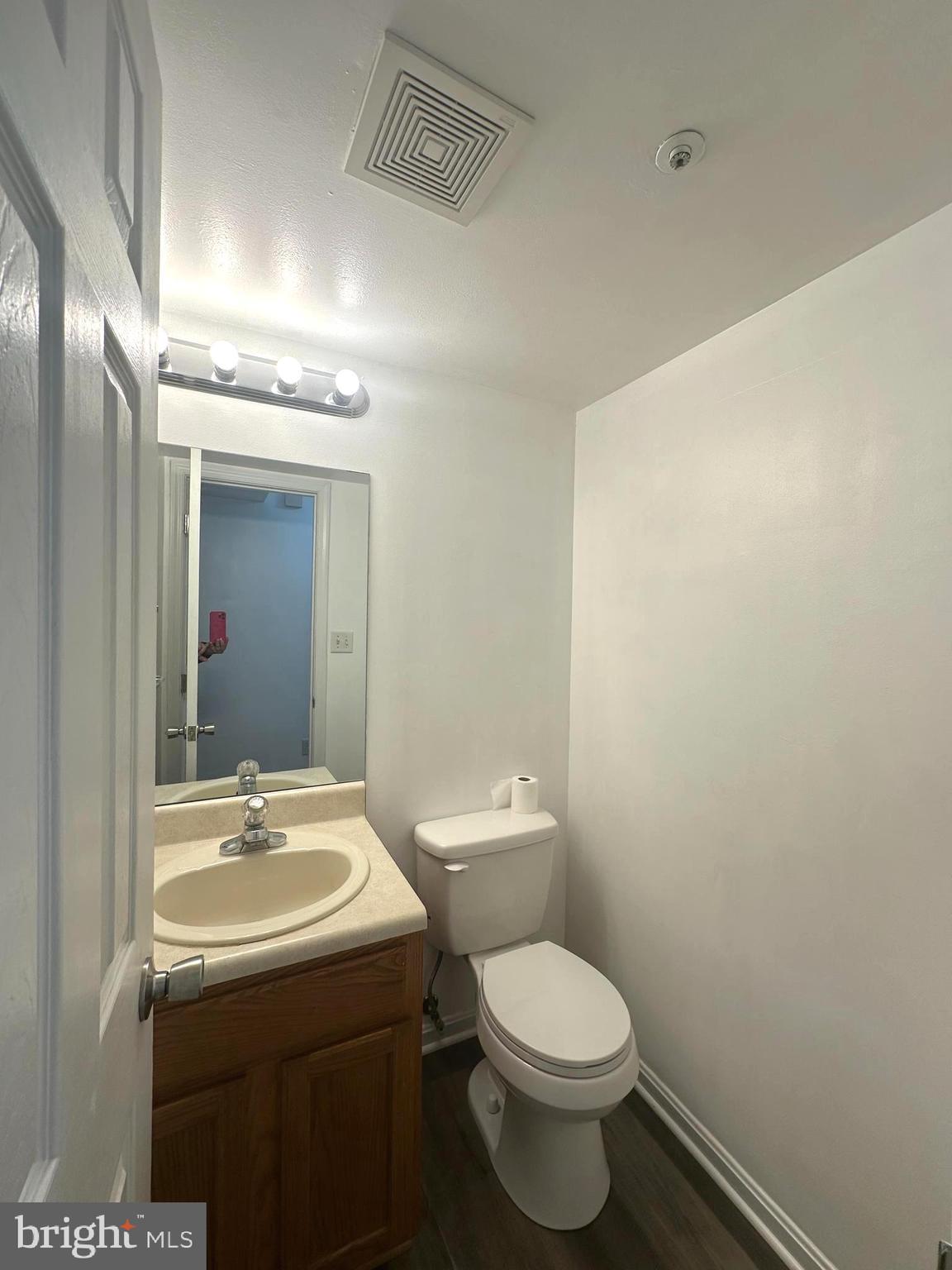 WHISPERING RIDGE - Residential Lease