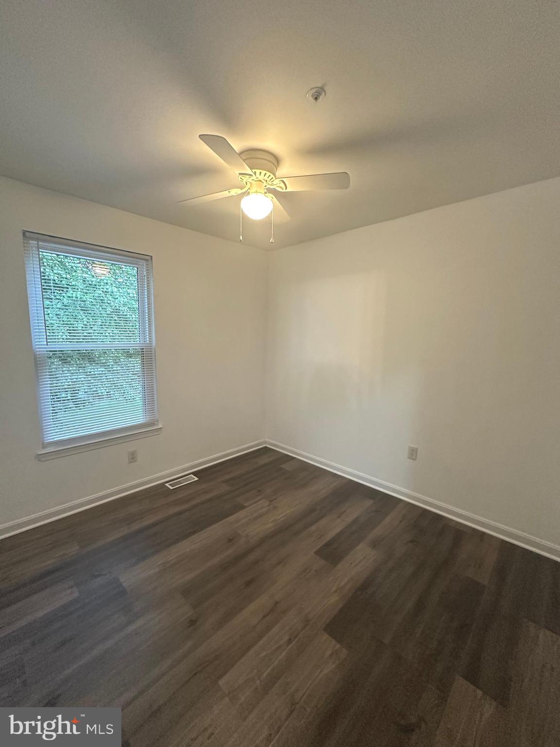 WHISPERING RIDGE - Residential Lease