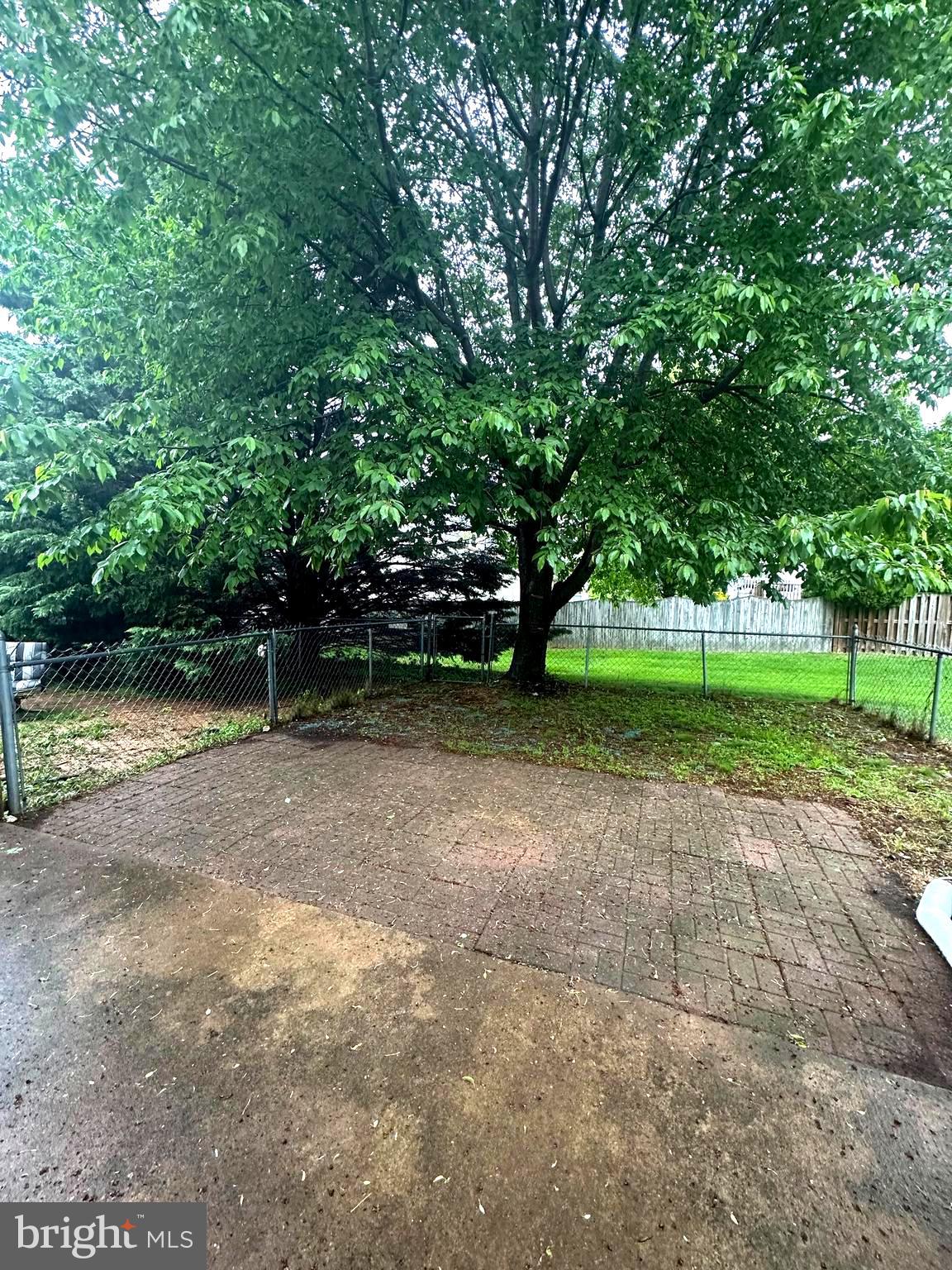 WHISPERING RIDGE - Residential Lease