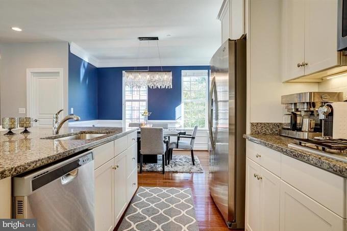 CAMERON GLEN - Residential Lease