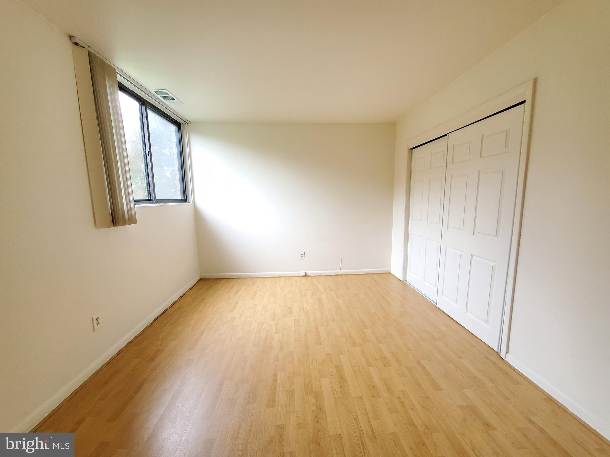 FAIRFAX WEST CONDOS - Residential Lease