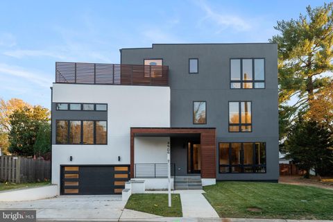 4902 GREENWAY DRIVE BETHESDA MD 20816