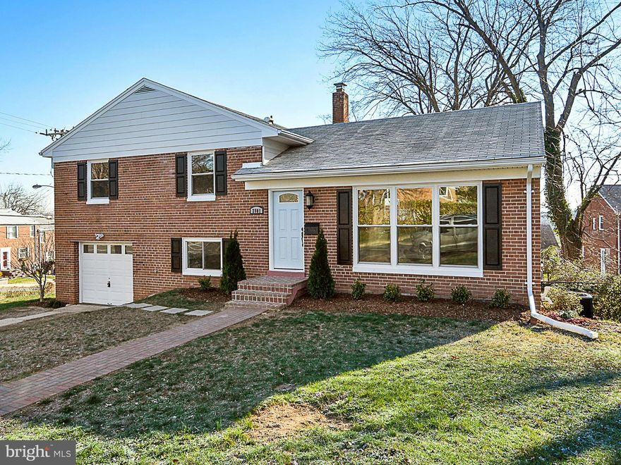 Updated from top to bottom, all this home needs is new owners. The open floor plan is great for entertaining, the chef is always part of the party. Huge downstairs family room would accommodate both seating and game room. Master and guest baths have gorgeous tile work. Brand new plumbing, windows, appliances, HVAC and tankless hot water heater. Easy walk to Del Ray restaurants, shops and library.