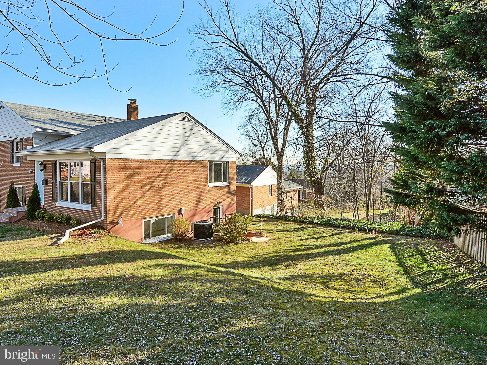 WARWICK VILLAGE - Residential