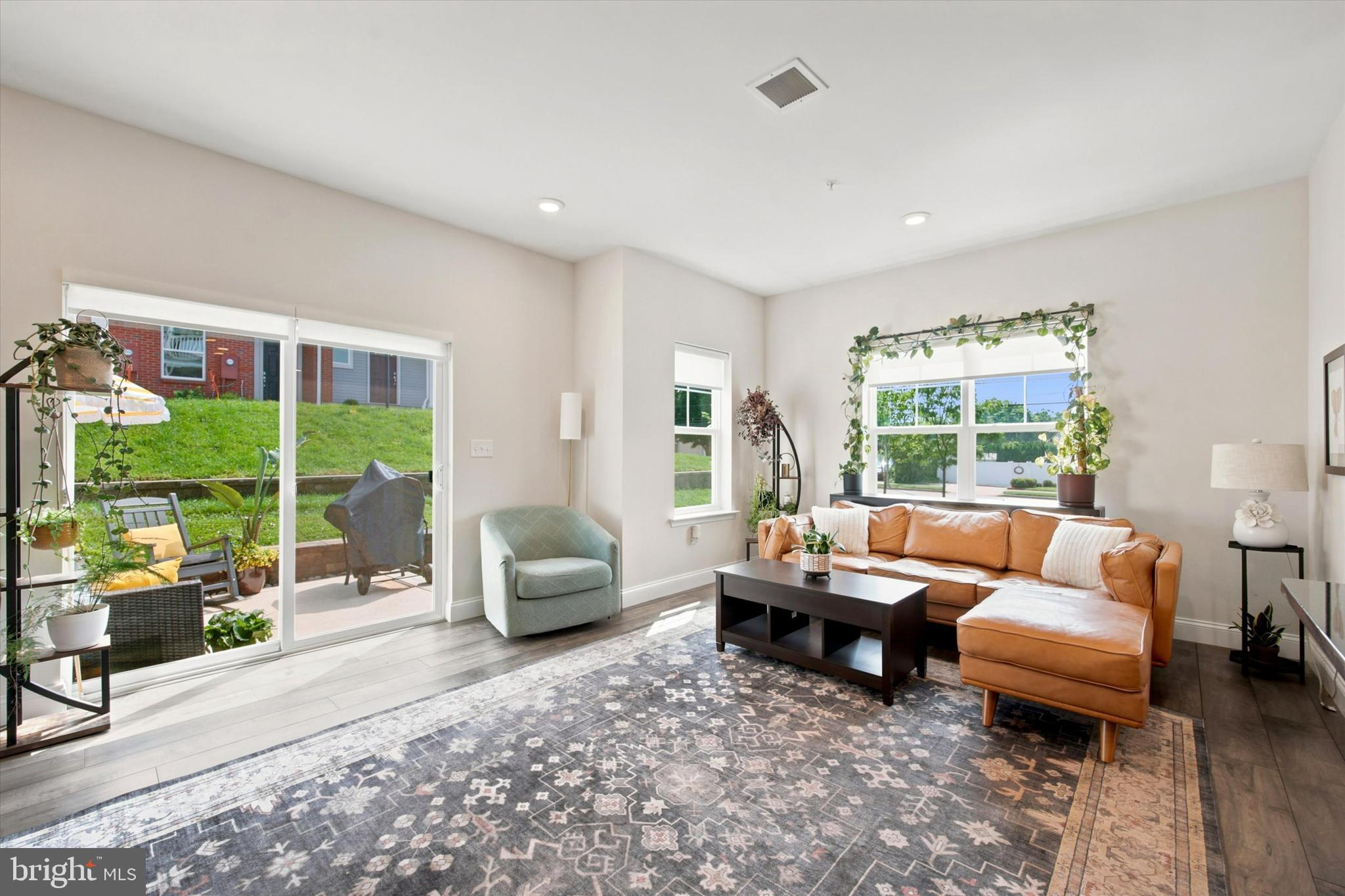 200 HONEY LANE