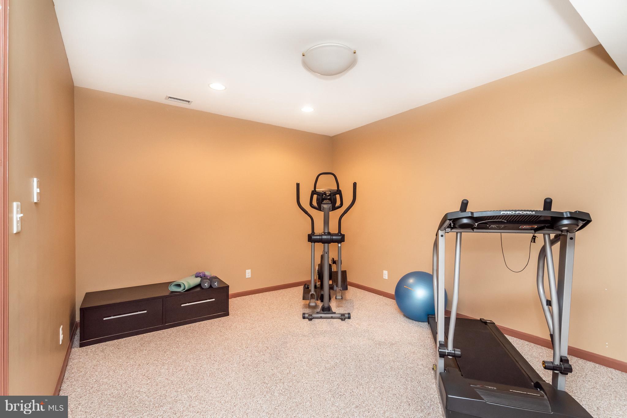 HARDESTY ESTATES - Residential