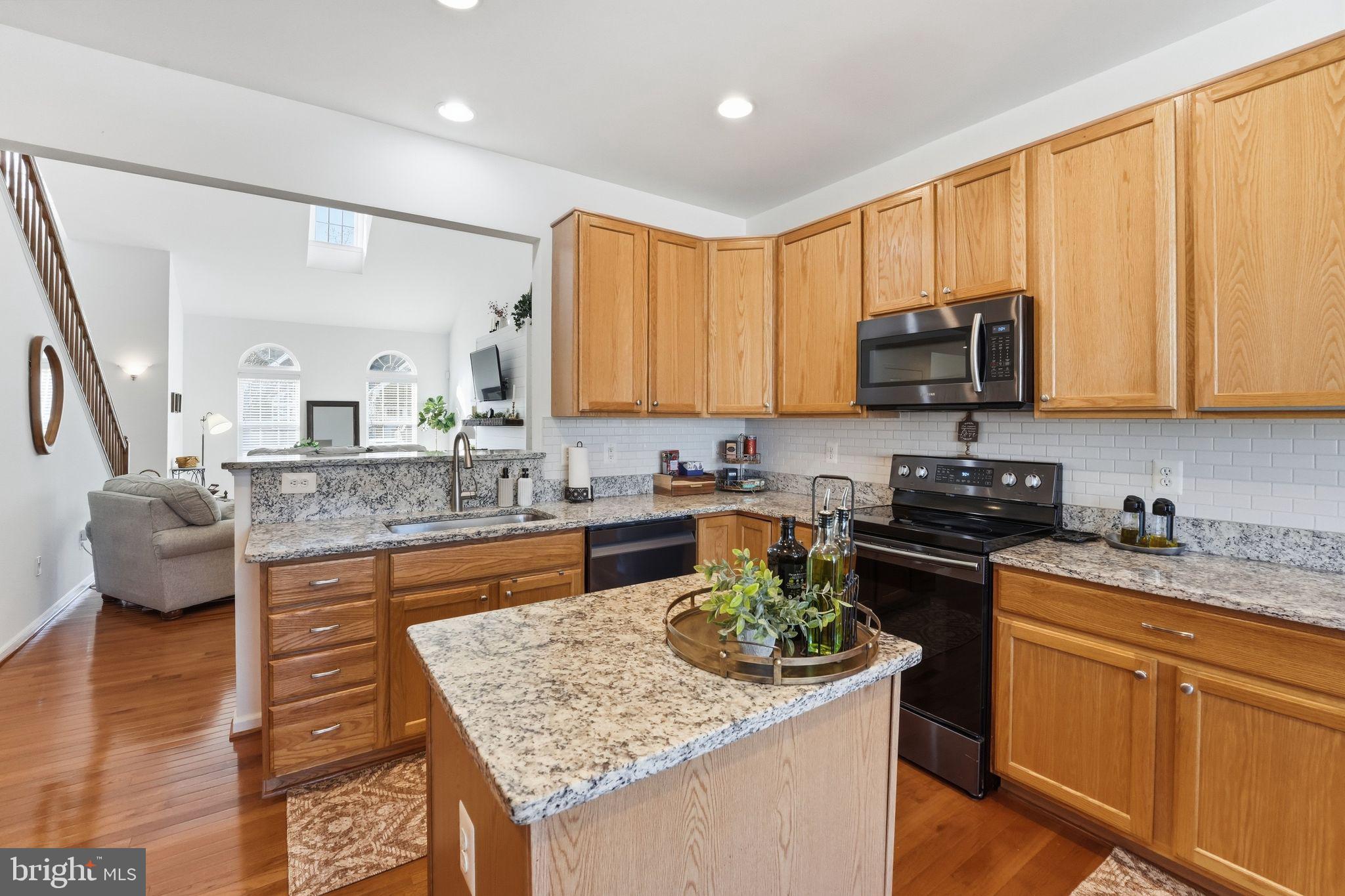 VILLAS AT THE RIDGES - Residential