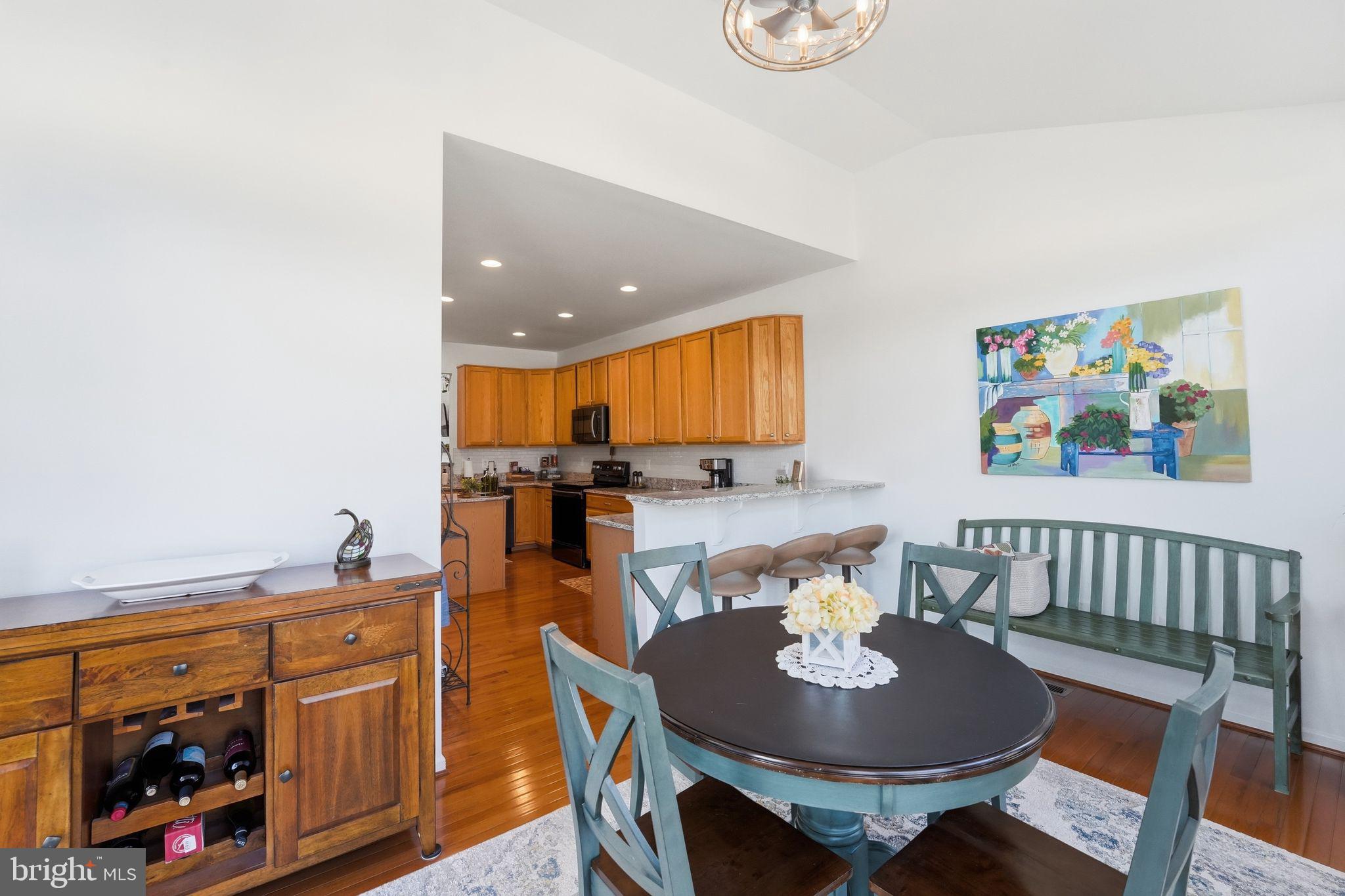 VILLAS AT THE RIDGES - Residential